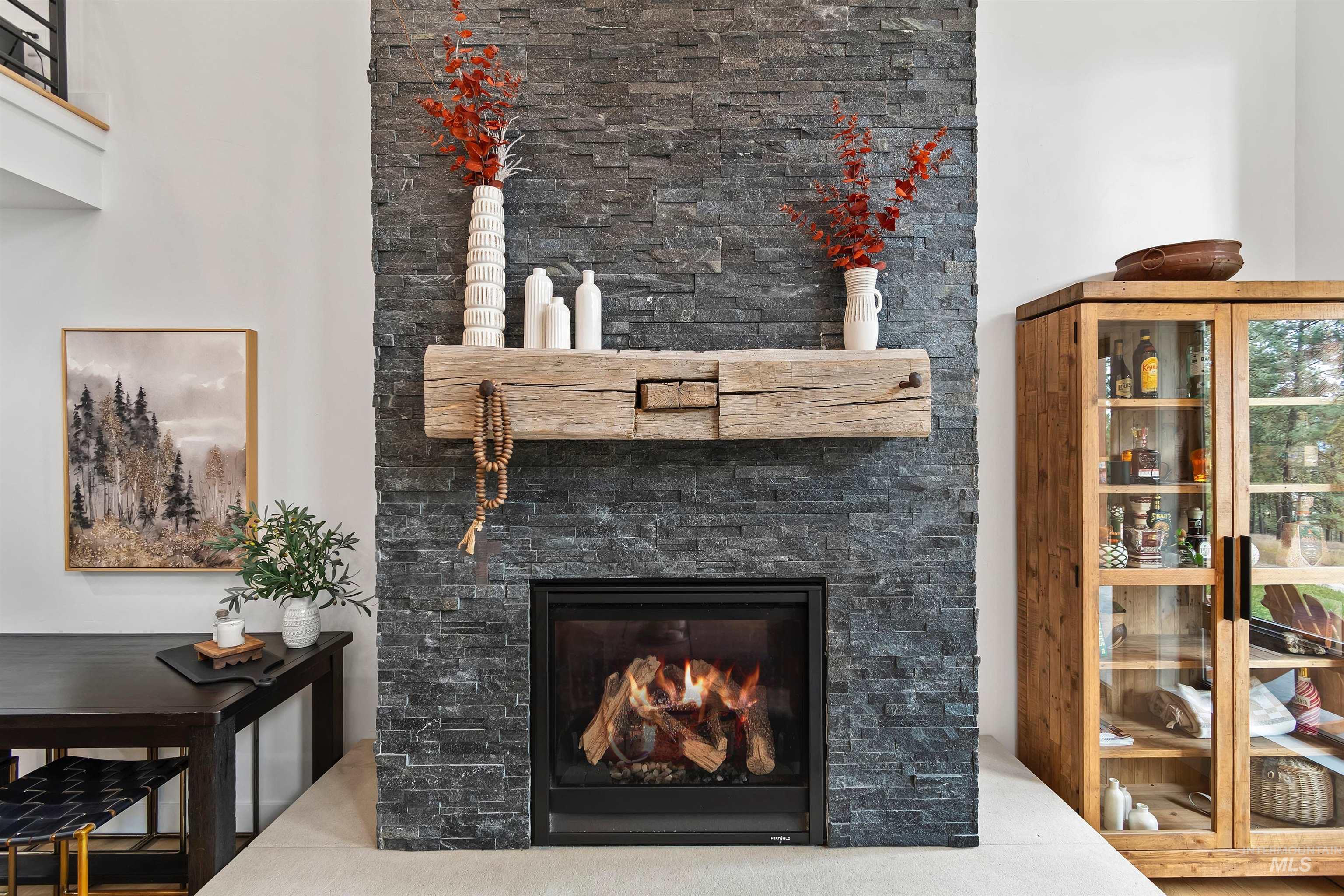 13322 Vili Rd, McCall, Idaho 83638, 3 Bedrooms, 3 Bathrooms, Residential For Sale, Price $1,250,000, 98966552