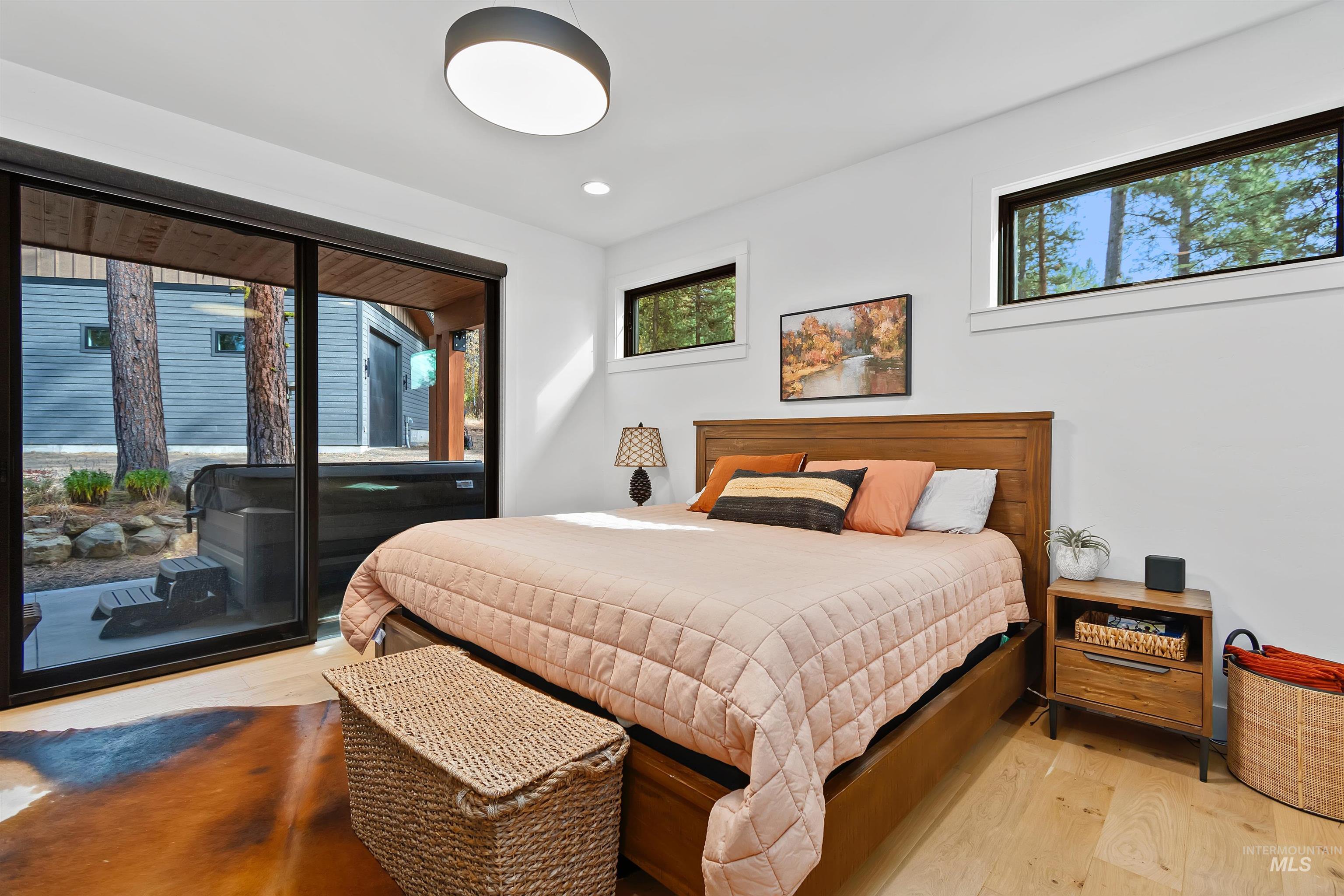 13322 Vili Rd, McCall, Idaho 83638, 3 Bedrooms, 3 Bathrooms, Residential For Sale, Price $1,250,000, 98966552