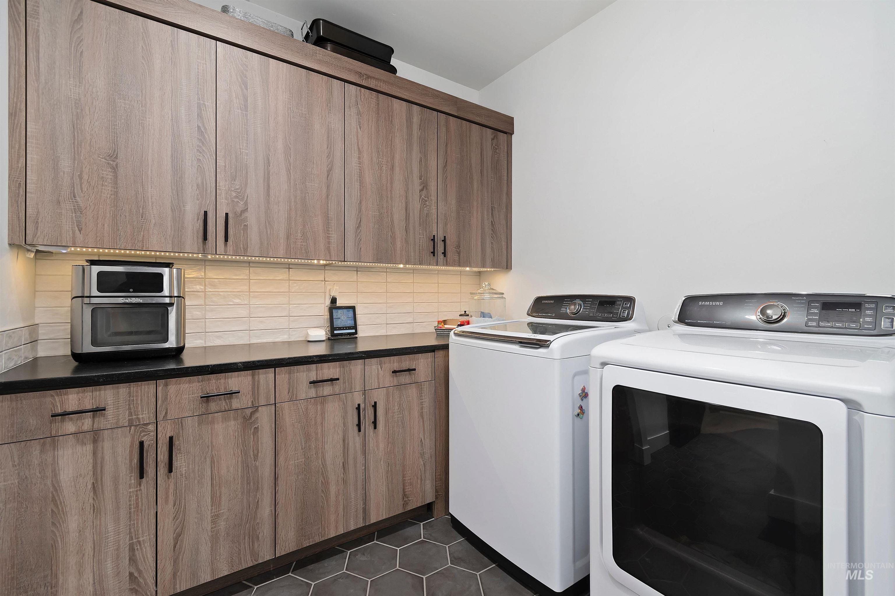 13322 Vili Rd, McCall, Idaho 83638, 3 Bedrooms, 3 Bathrooms, Residential For Sale, Price $1,250,000, 98966552