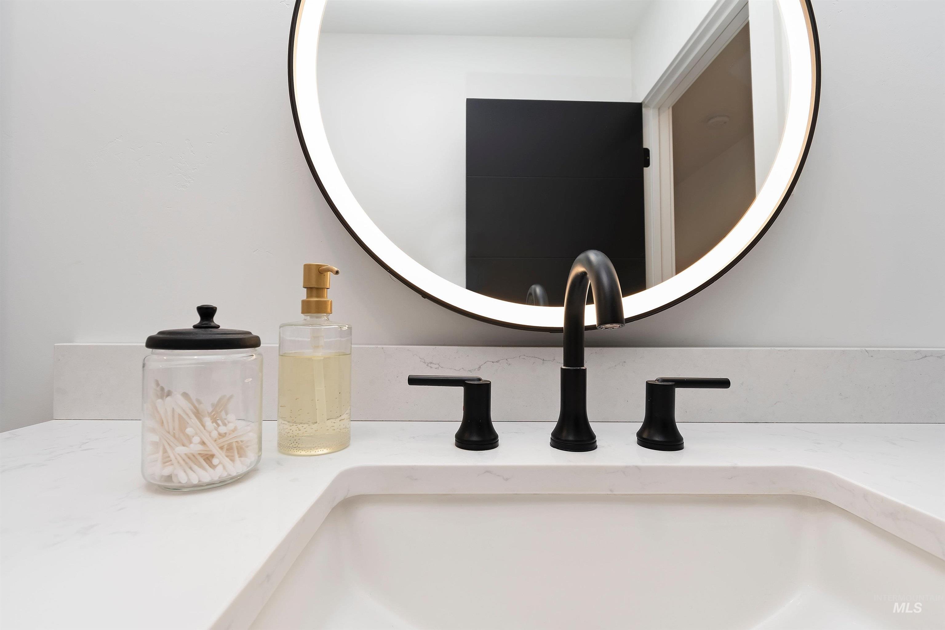 13322 Vili Rd, McCall, Idaho 83638, 3 Bedrooms, 3 Bathrooms, Residential For Sale, Price $1,250,000, 98966552