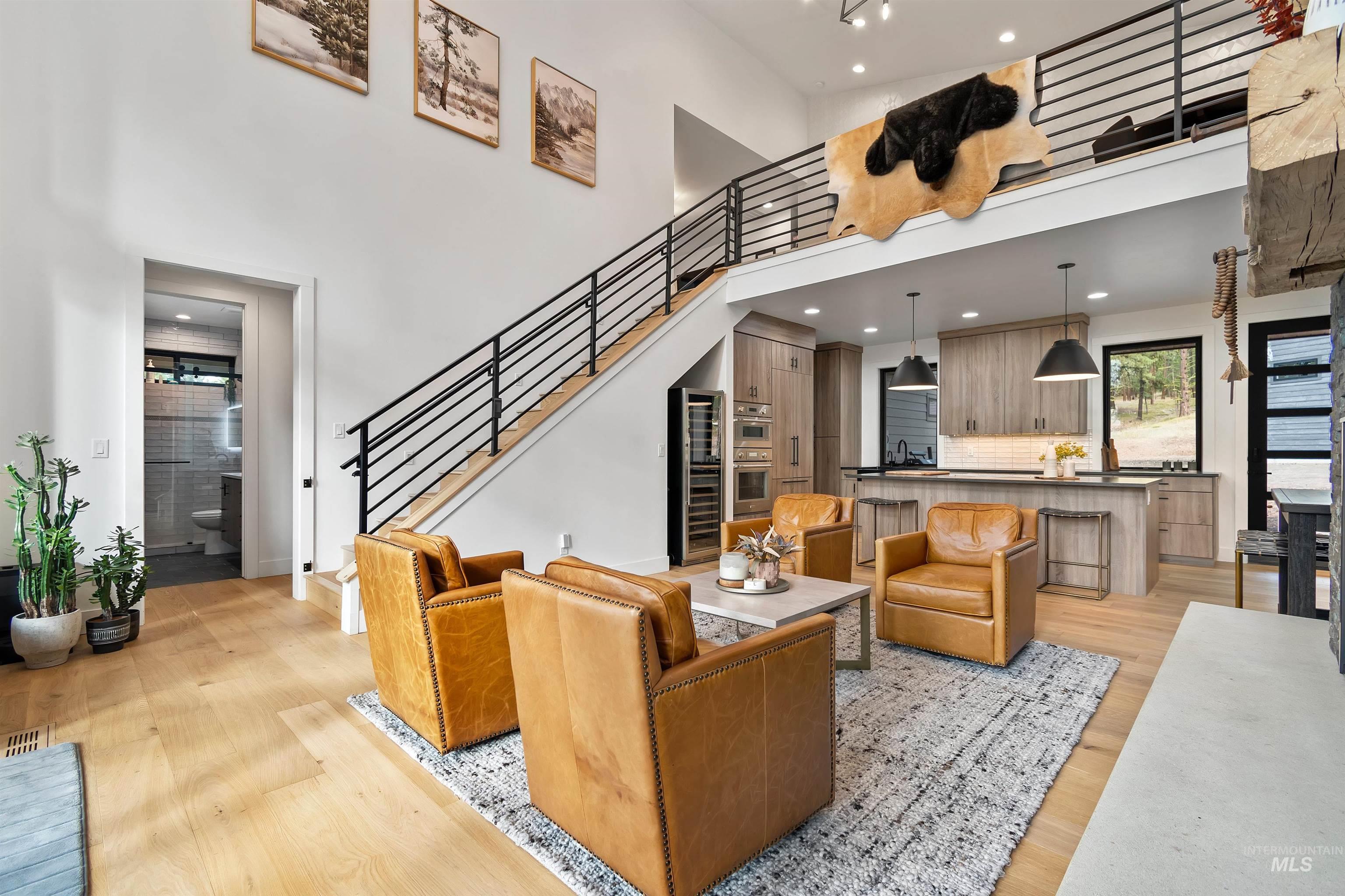 13322 Vili Rd, McCall, Idaho 83638, 3 Bedrooms, 3 Bathrooms, Residential For Sale, Price $1,250,000, 98966552