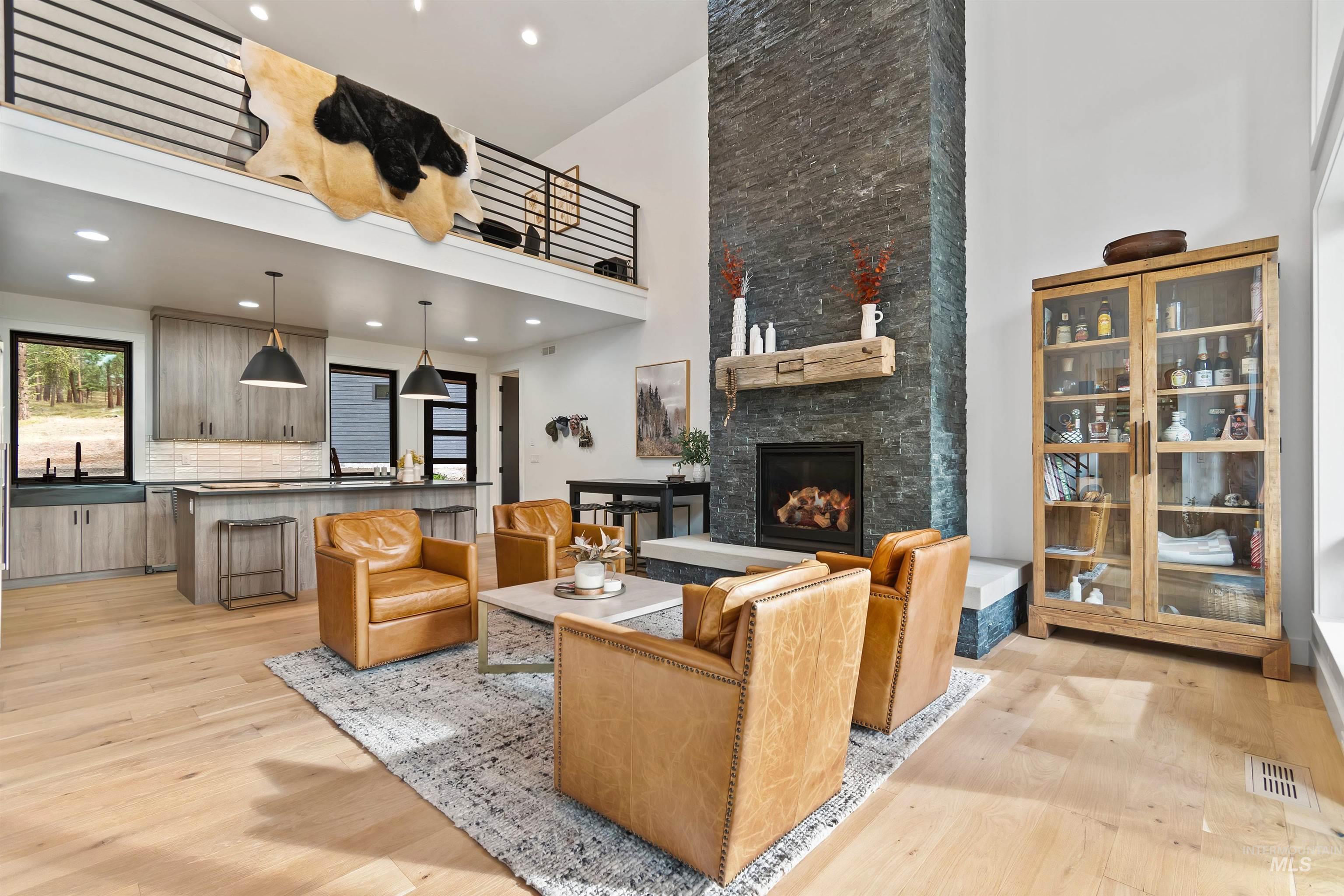 13322 Vili Rd, McCall, Idaho 83638, 3 Bedrooms, 3 Bathrooms, Residential For Sale, Price $1,250,000, 98966552