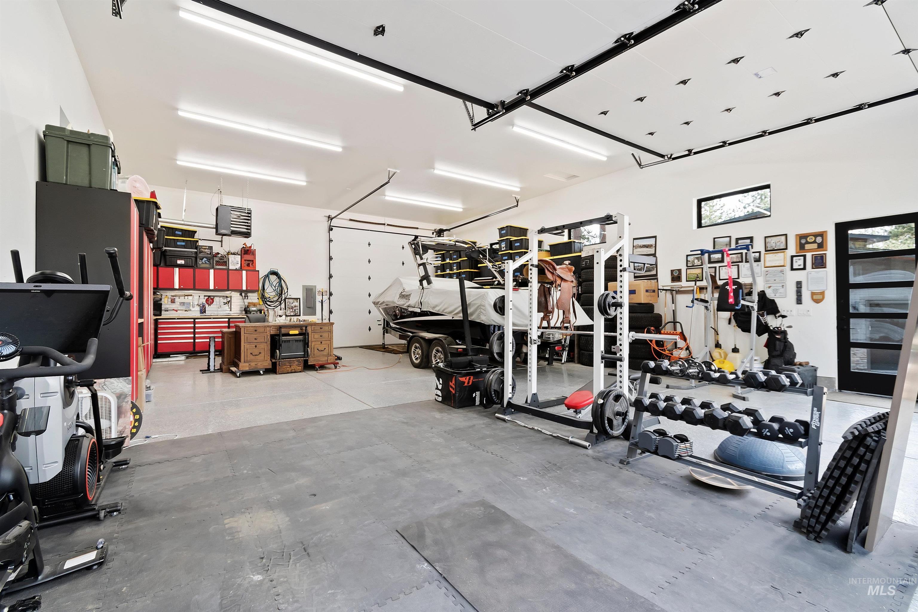 13322 Vili Rd, McCall, Idaho 83638, 3 Bedrooms, 3 Bathrooms, Residential For Sale, Price $1,250,000, 98966552