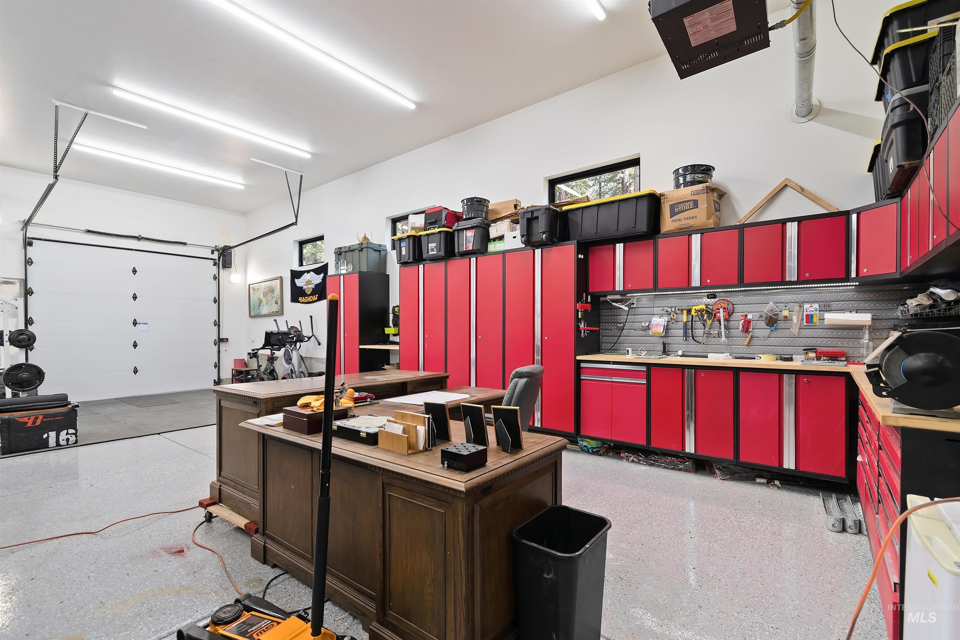 13322 Vili Rd, McCall, Idaho 83638, 3 Bedrooms, 3 Bathrooms, Residential For Sale, Price $1,250,000, 98966552