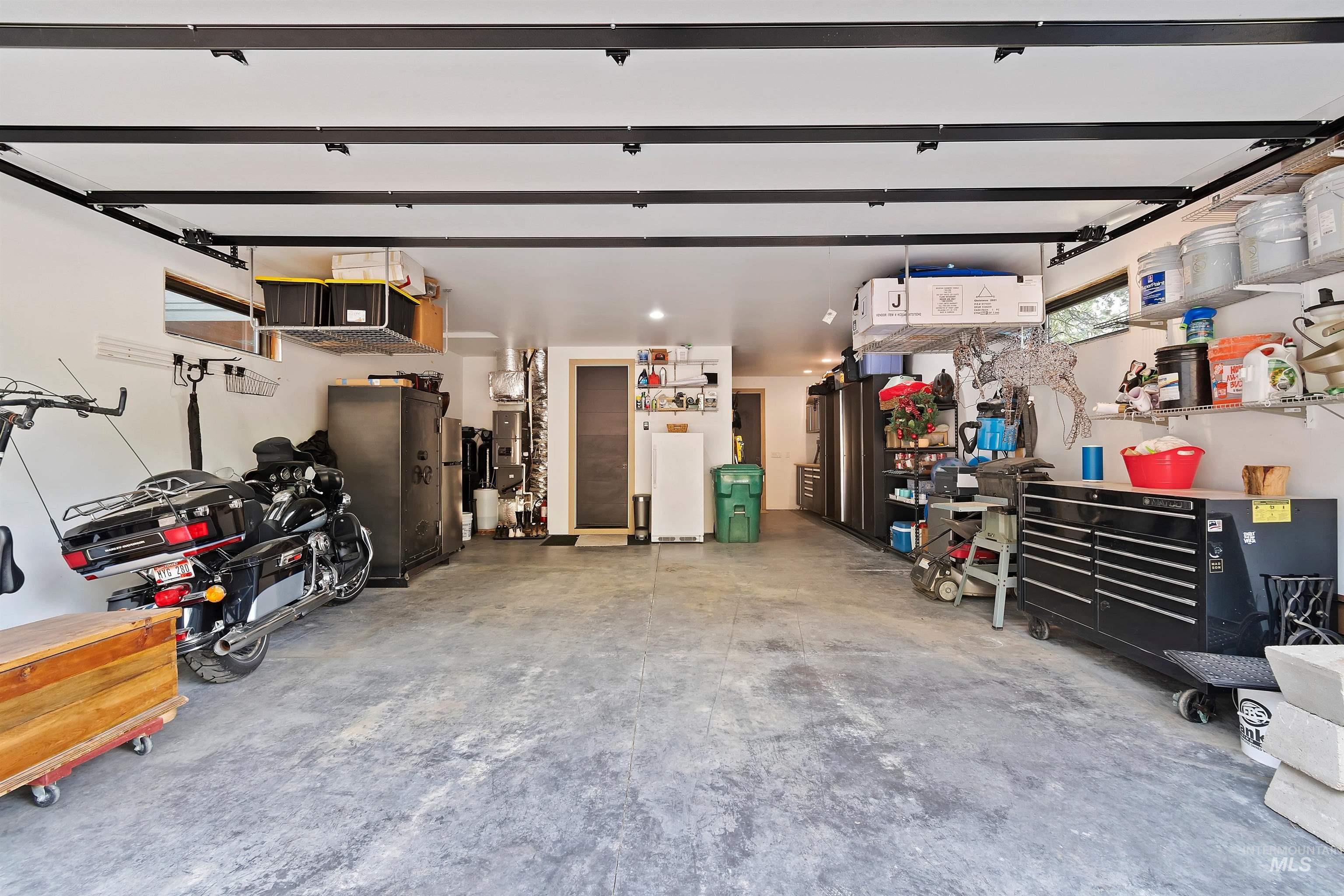 13322 Vili Rd, McCall, Idaho 83638, 3 Bedrooms, 3 Bathrooms, Residential For Sale, Price $1,250,000, 98966552