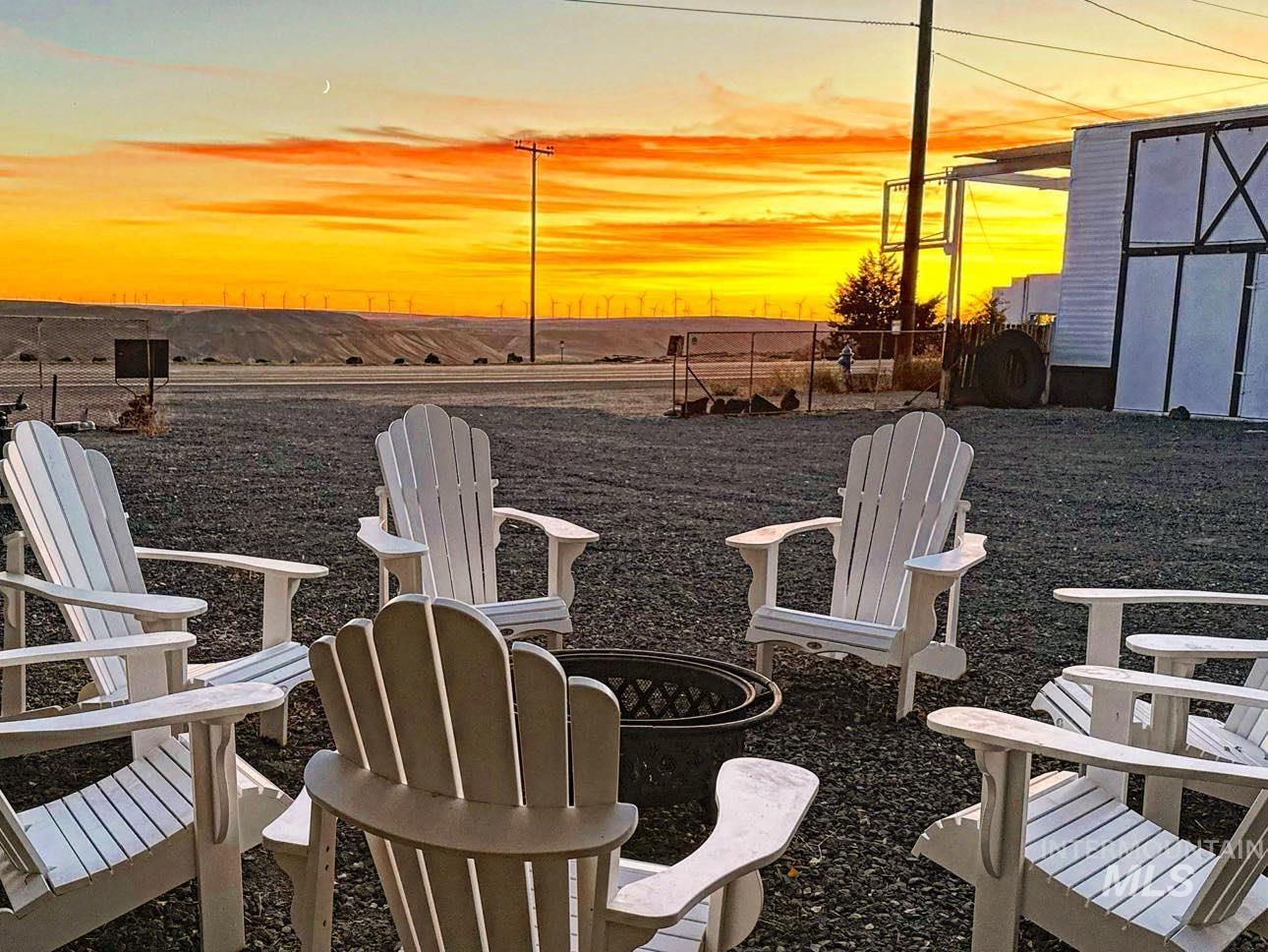 416 W US Highway 30, Bliss, Idaho 83314, 2 Bedrooms, 1 Bathroom, Residential For Sale, Price $415,000, 98966562