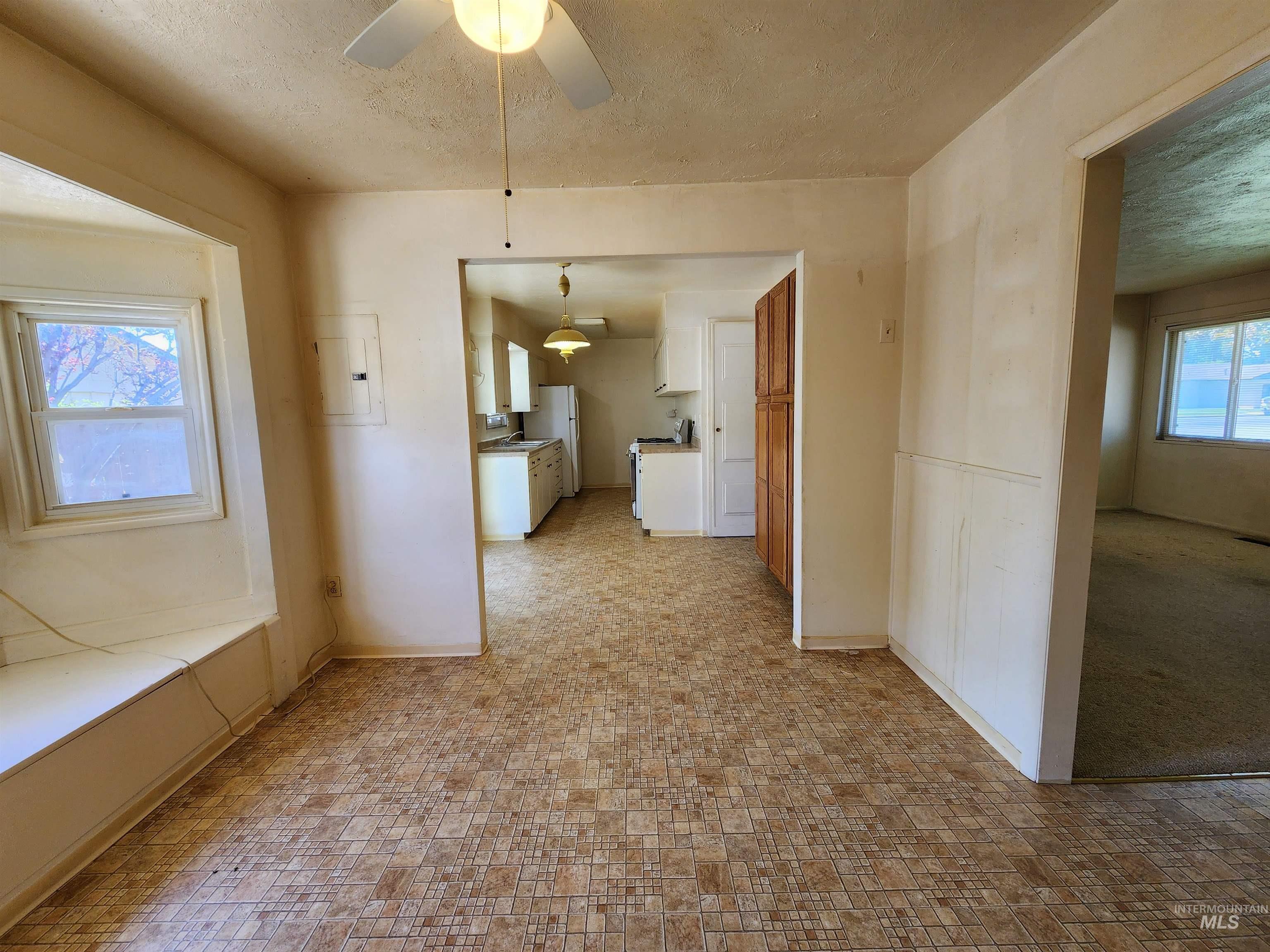 1540 N 10th E, Mountain Home, Idaho 83647-1826, 3 Bedrooms, 1 Bathroom, Residential For Sale, Price $240,000, 98966576