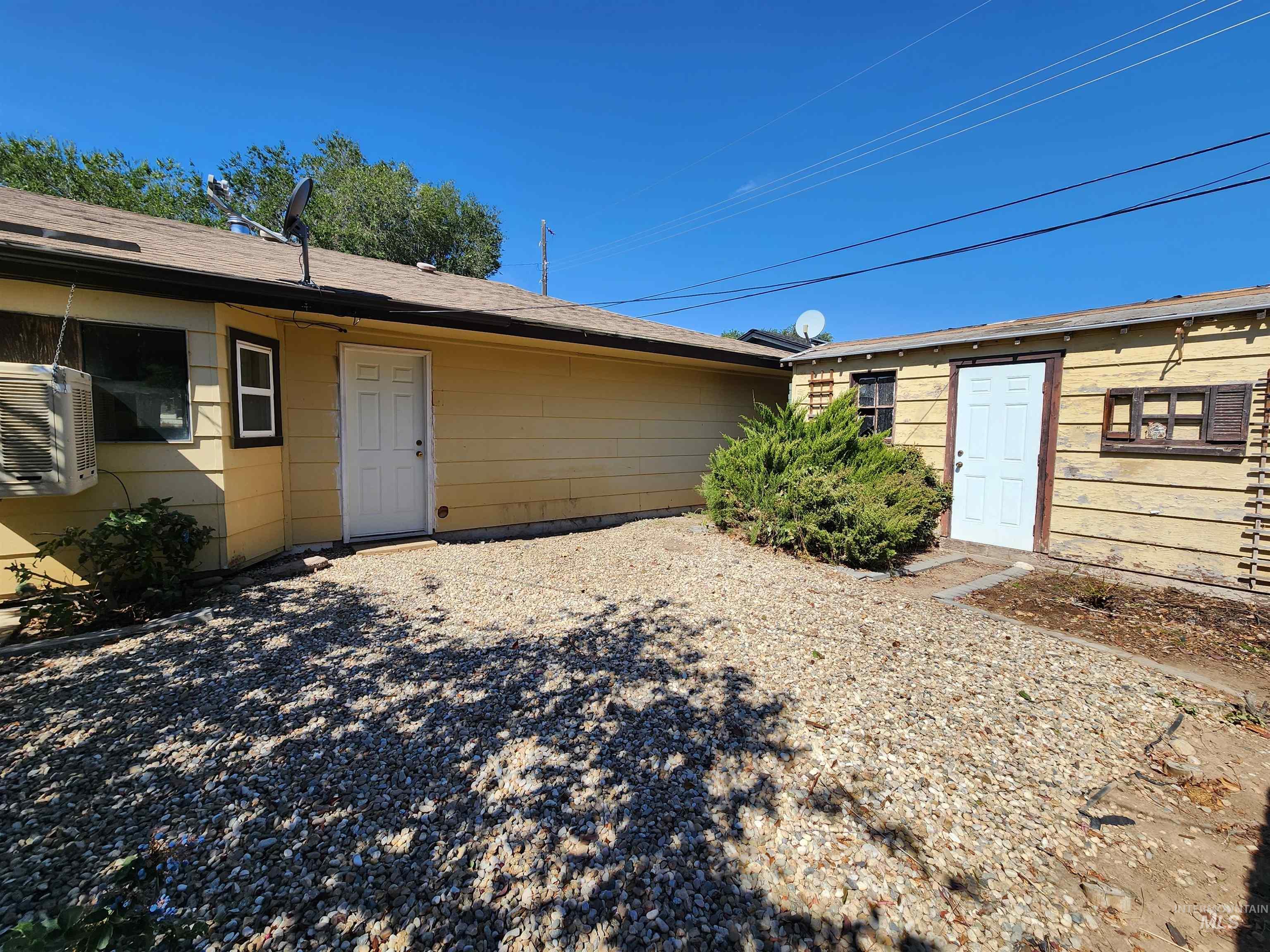 1540 N 10th E, Mountain Home, Idaho 83647-1826, 3 Bedrooms, 1 Bathroom, Residential For Sale, Price $240,000, 98966576