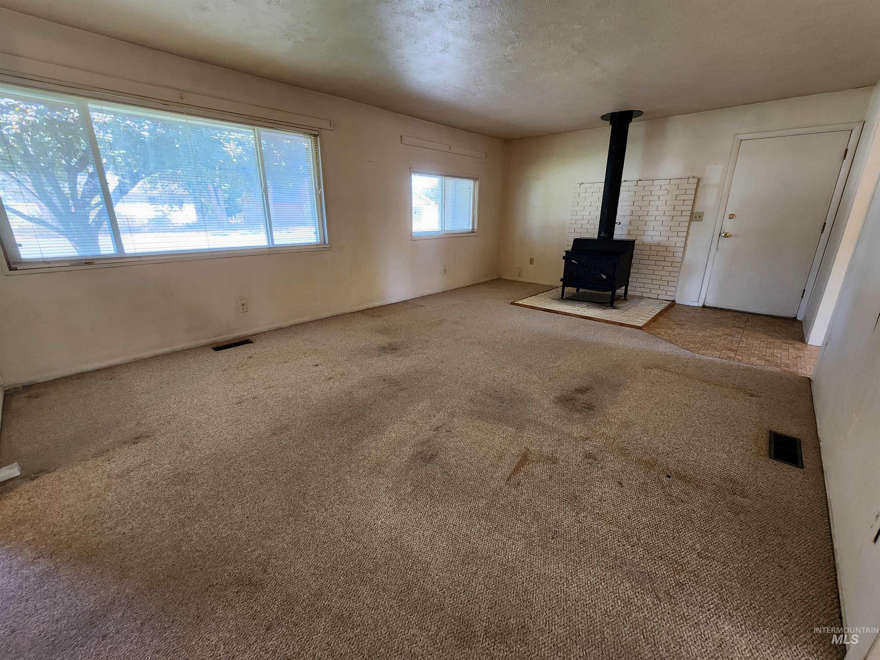 1540 N 10th E, Mountain Home, Idaho 83647-1826, 3 Bedrooms, 1 Bathroom, Residential For Sale, Price $240,000, 98966576