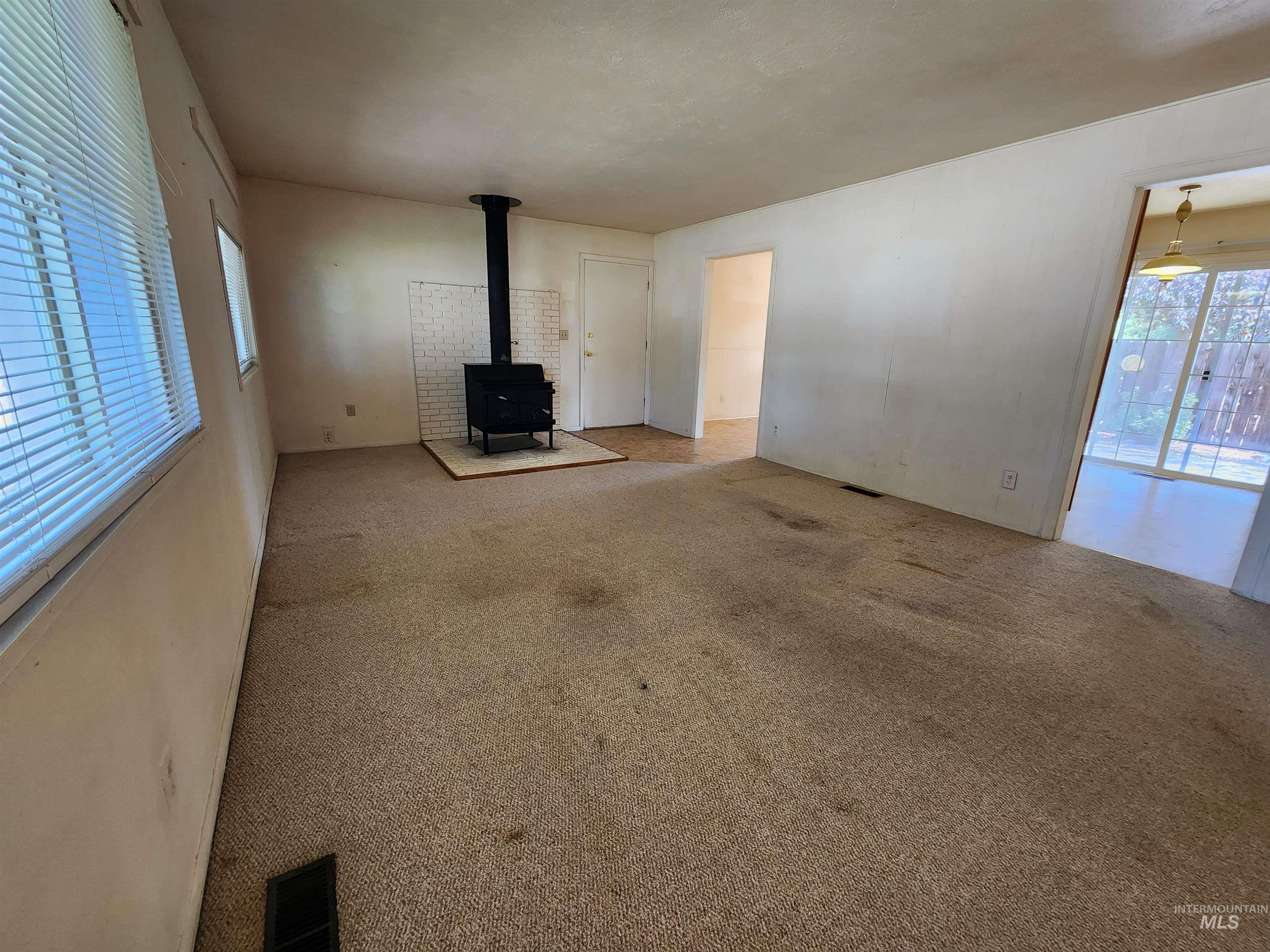 1540 N 10th E, Mountain Home, Idaho 83647-1826, 3 Bedrooms, 1 Bathroom, Residential For Sale, Price $240,000, 98966576