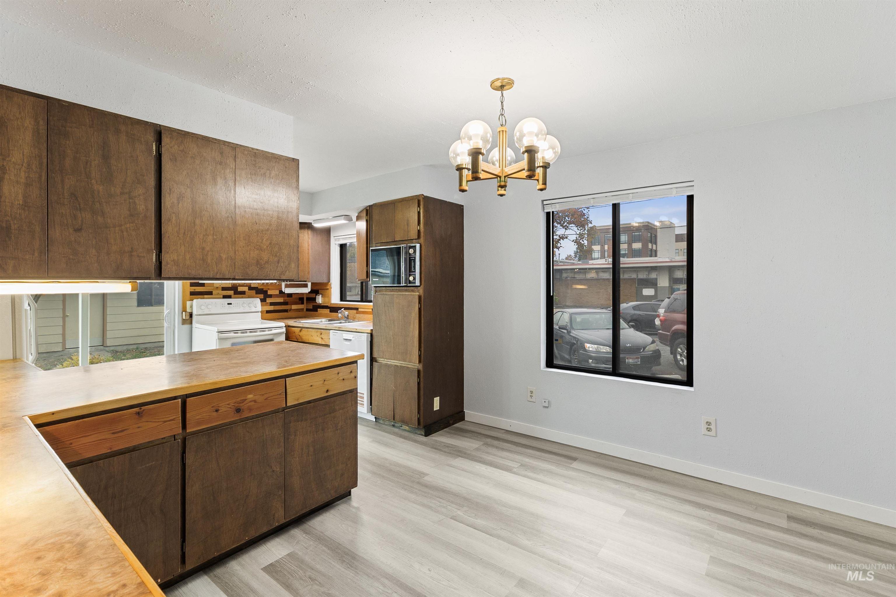 117 N Jackson St, Moscow, Idaho 83843, 2 Bedrooms, 1 Bathroom, Residential For Sale, Price $315,000, 98966586