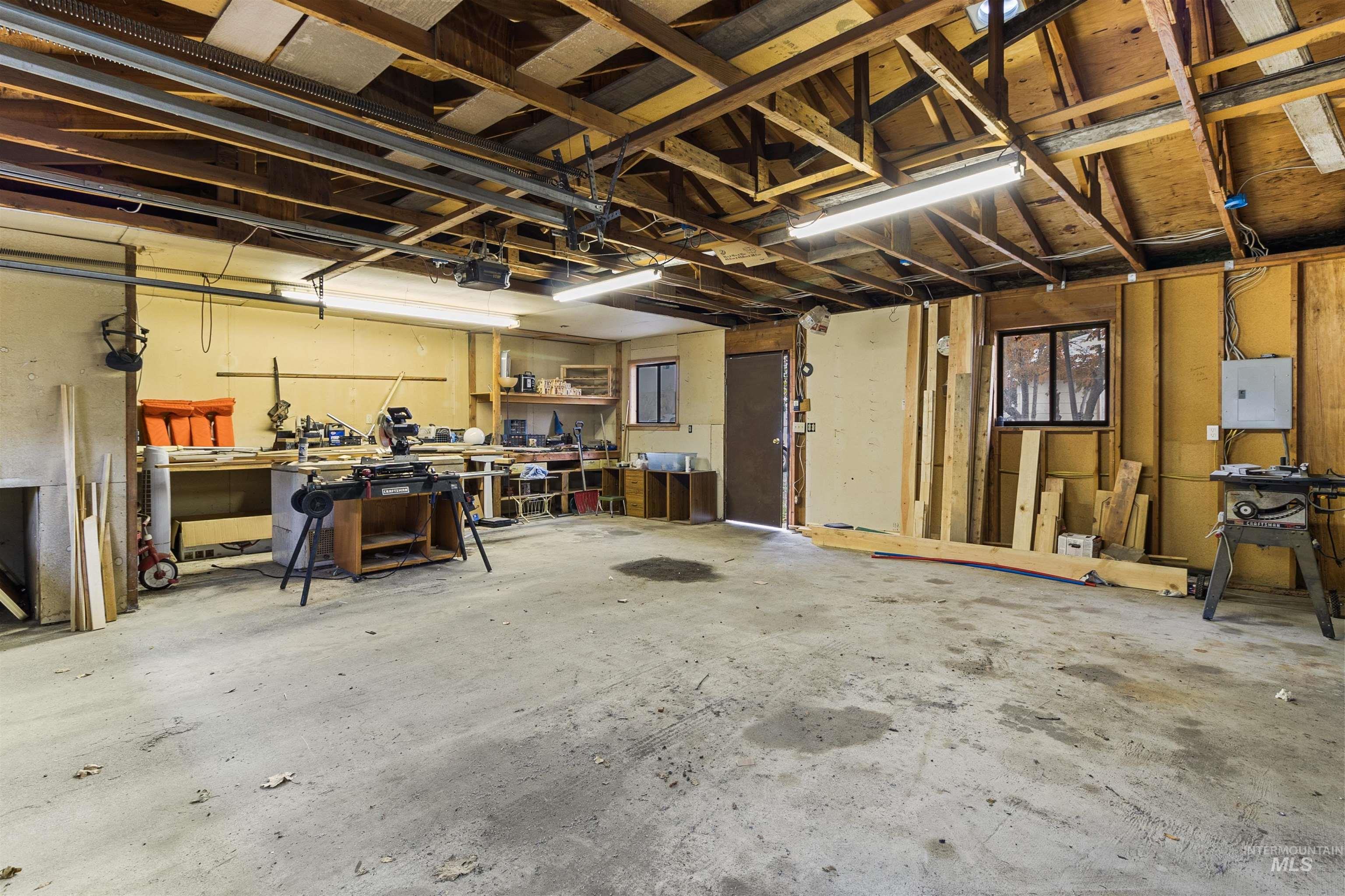 117 N Jackson St, Moscow, Idaho 83843, 2 Bedrooms, 1 Bathroom, Residential For Sale, Price $315,000, 98966586