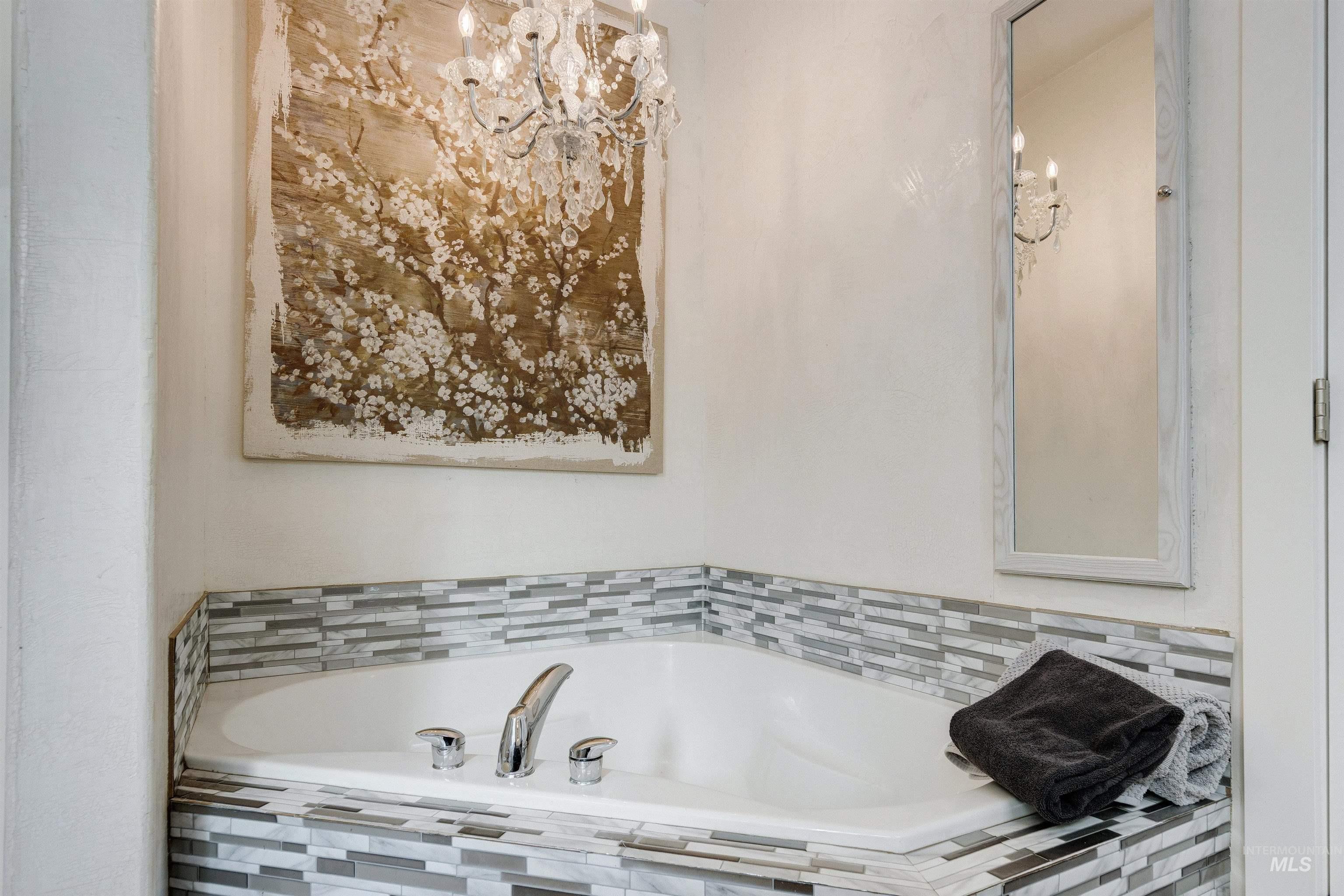 2079 W Marten Creek, Meridian, Idaho 83646, 4 Bedrooms, 2 Bathrooms, Residential For Sale, Price $575,000, 98966610