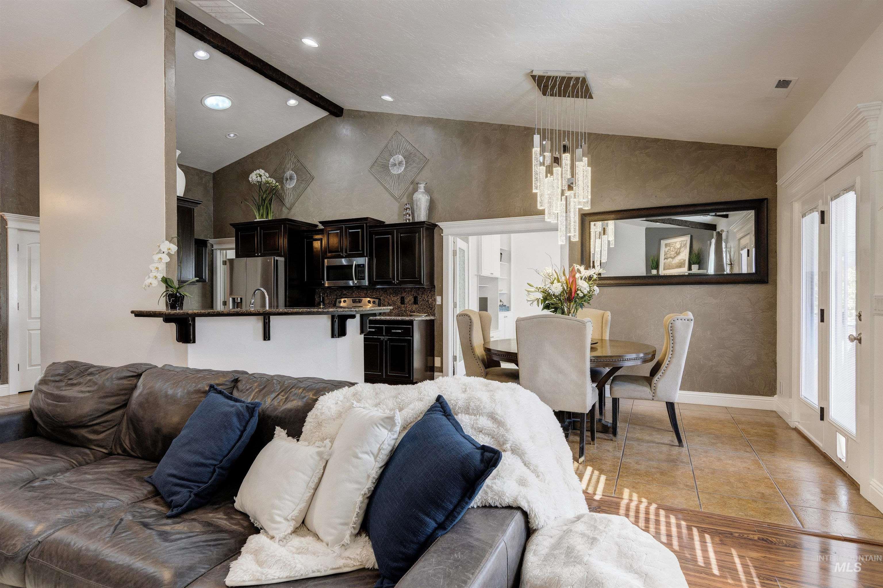 2079 W Marten Creek, Meridian, Idaho 83646, 4 Bedrooms, 2 Bathrooms, Residential For Sale, Price $575,000, 98966610