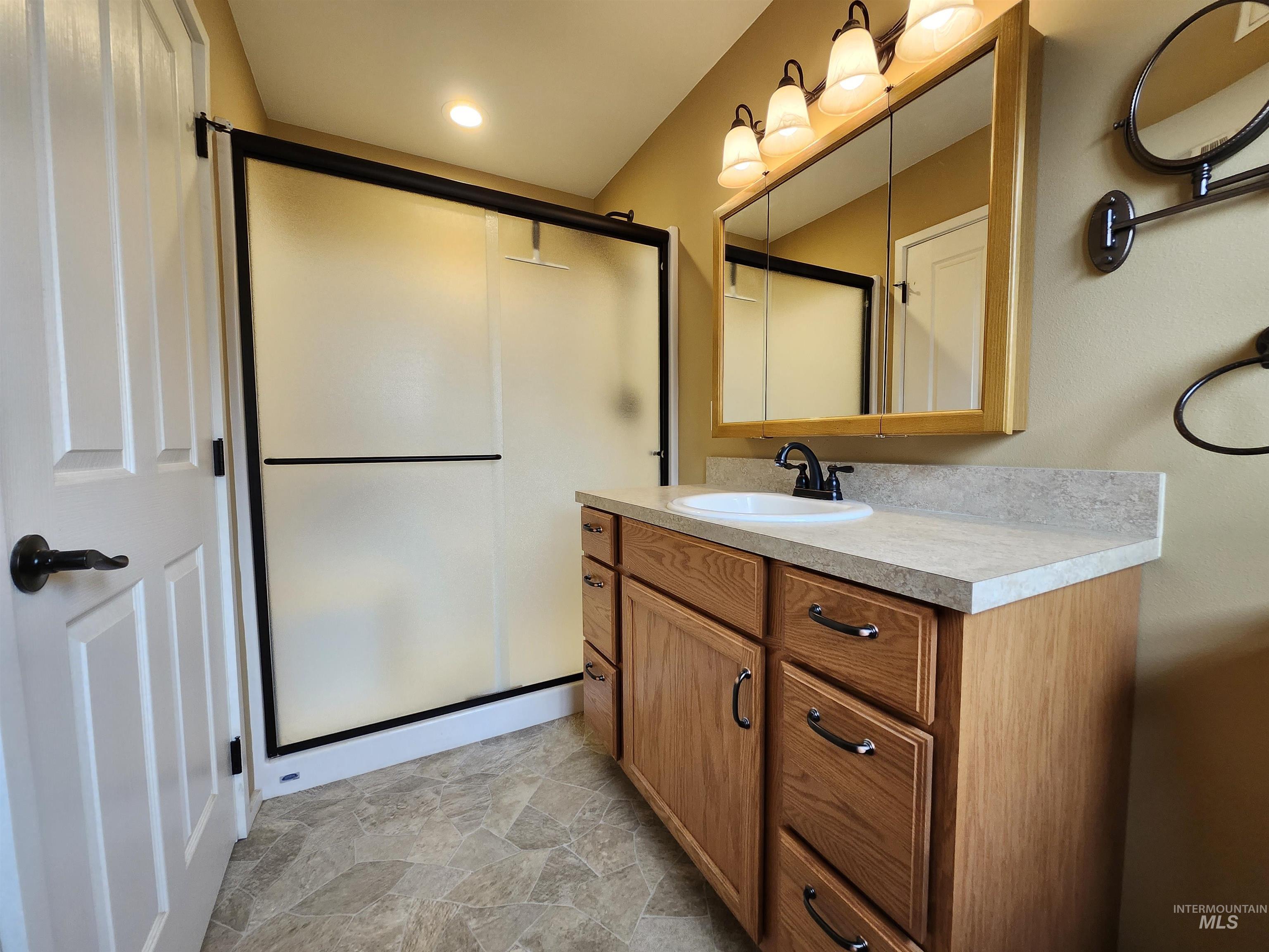 1703 Little Bear Ridge Rd, Troy, Idaho 83871, 3 Bedrooms, 2 Bathrooms, Residential For Sale, Price $900,000, 98966645