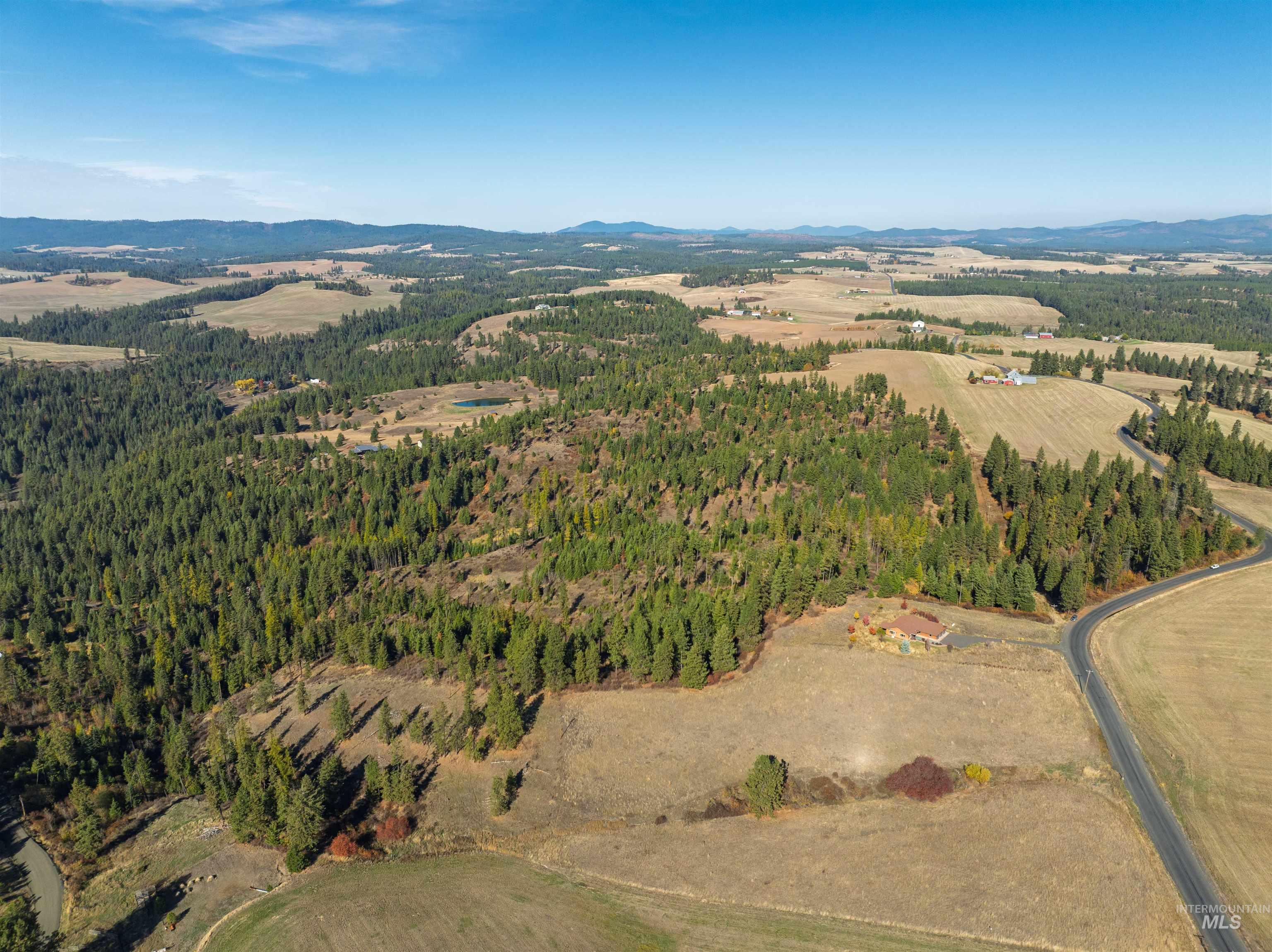 1703 Little Bear Ridge Rd, Troy, Idaho 83871, 3 Bedrooms, 2 Bathrooms, Residential For Sale, Price $900,000, 98966645