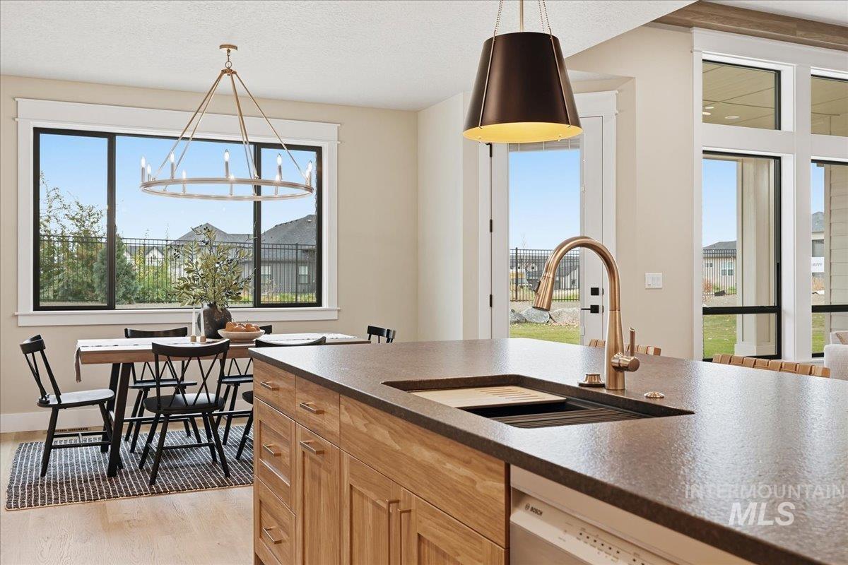 6862 E Chicken Hawk Loop, Nampa, Idaho 83686, 4 Bedrooms, 3.5 Bathrooms, Residential For Sale, Price $989,900, 98966657