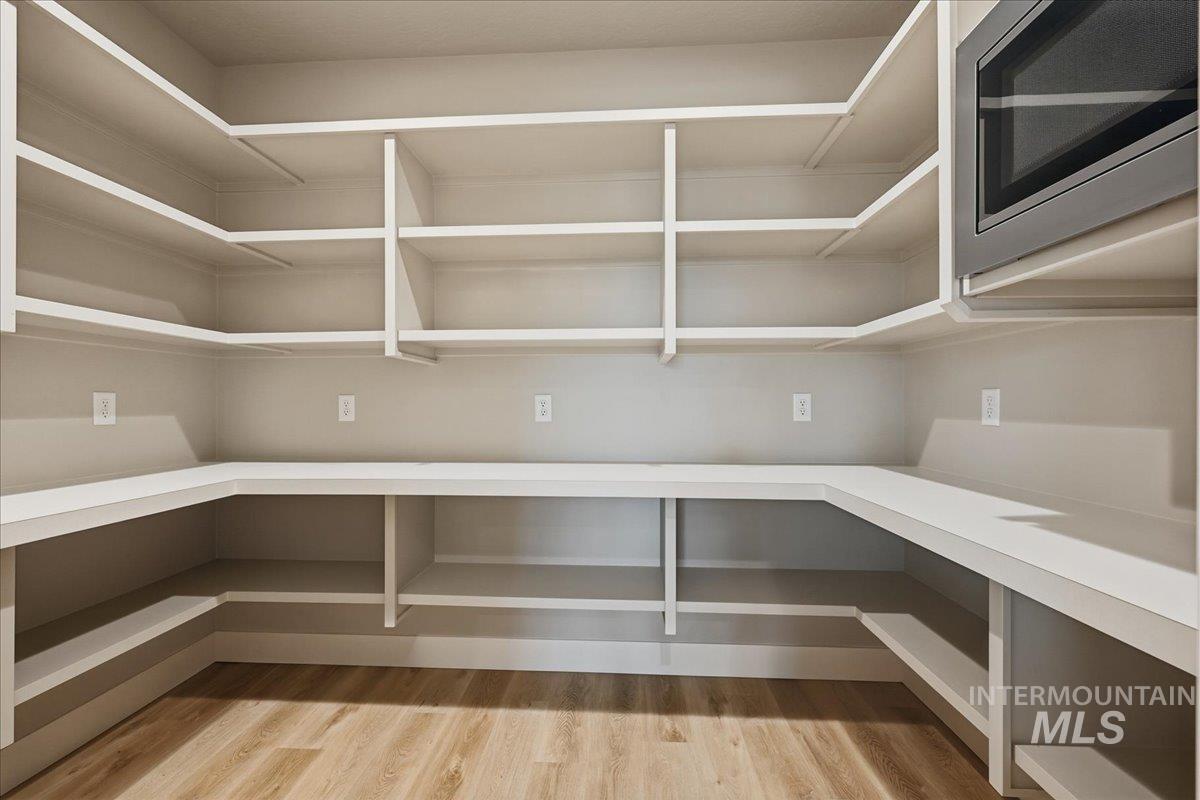 6862 E Chicken Hawk Loop, Nampa, Idaho 83686, 4 Bedrooms, 3.5 Bathrooms, Residential For Sale, Price $989,900, 98966657