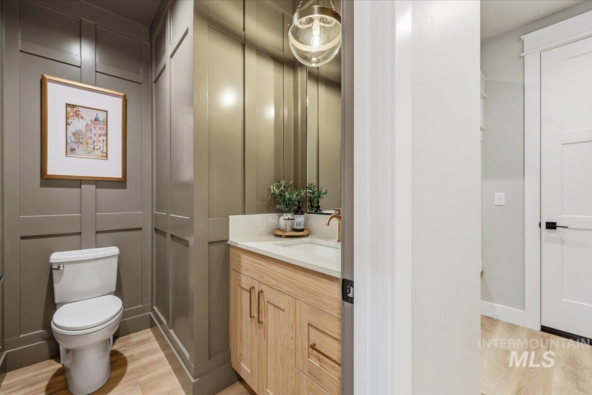 6862 E Chicken Hawk Loop, Nampa, Idaho 83686, 4 Bedrooms, 3.5 Bathrooms, Residential For Sale, Price $989,900, 98966657