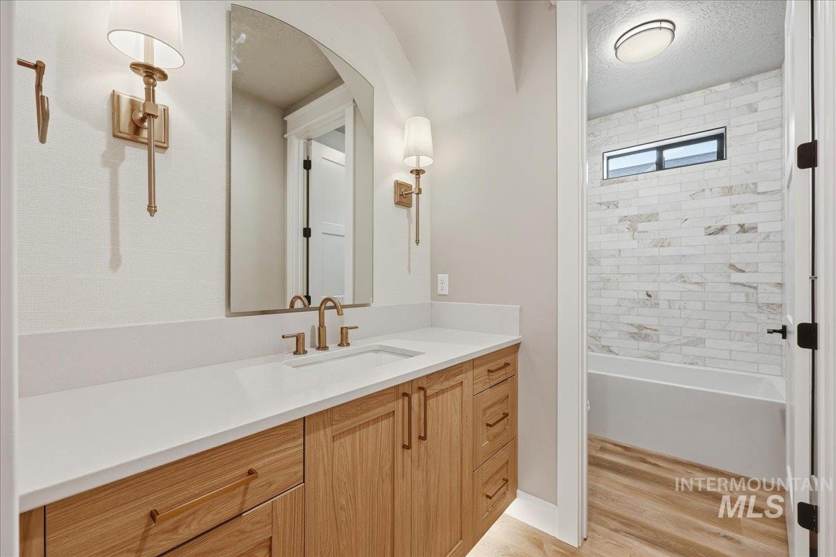 6862 E Chicken Hawk Loop, Nampa, Idaho 83686, 4 Bedrooms, 3.5 Bathrooms, Residential For Sale, Price $989,900, 98966657