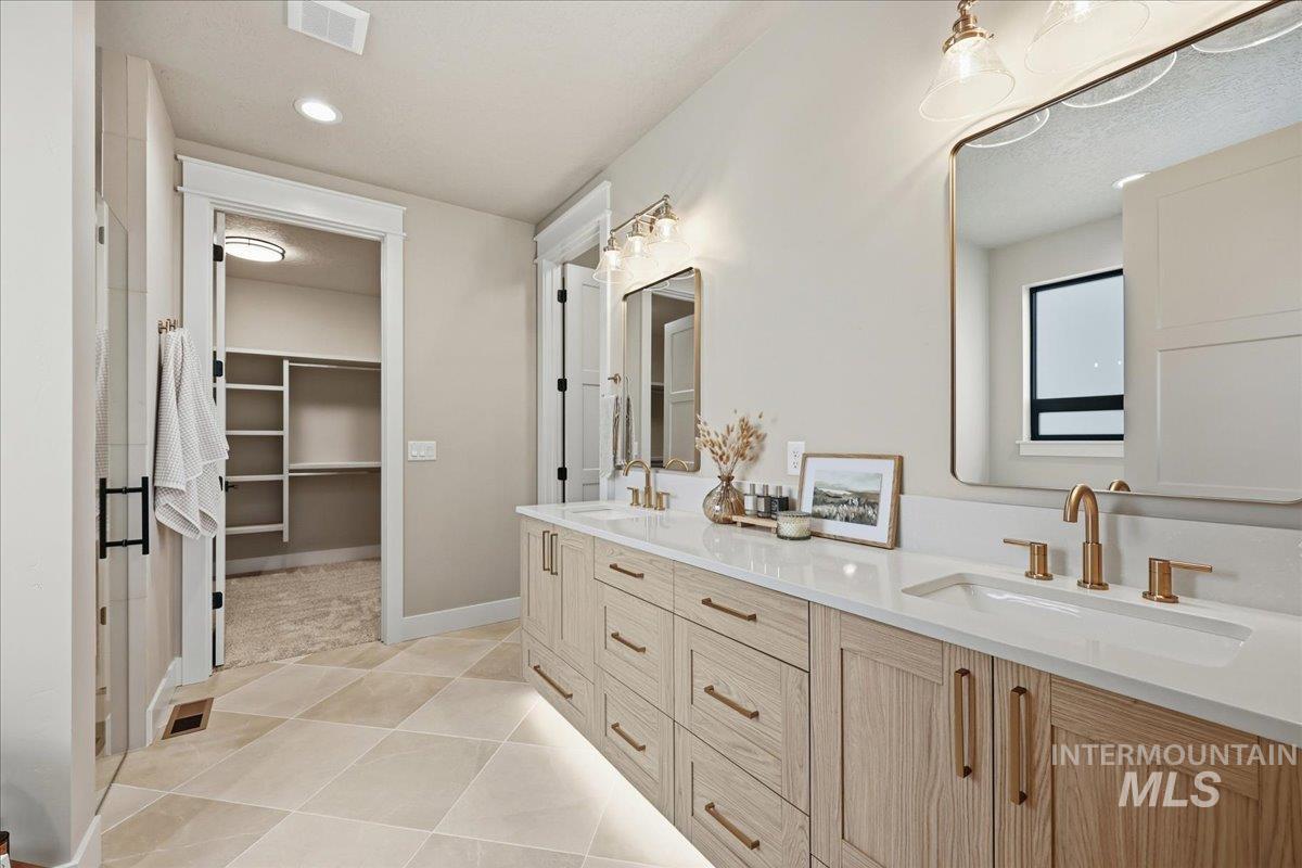 6862 E Chicken Hawk Loop, Nampa, Idaho 83686, 4 Bedrooms, 3.5 Bathrooms, Residential For Sale, Price $989,900, 98966657