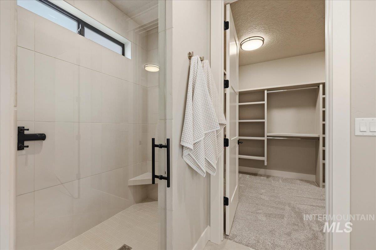 6862 E Chicken Hawk Loop, Nampa, Idaho 83686, 4 Bedrooms, 3.5 Bathrooms, Residential For Sale, Price $989,900, 98966657