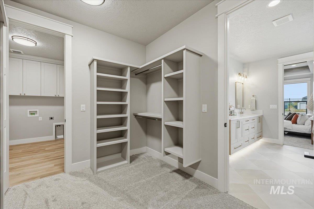 6862 E Chicken Hawk Loop, Nampa, Idaho 83686, 4 Bedrooms, 3.5 Bathrooms, Residential For Sale, Price $989,900, 98966657