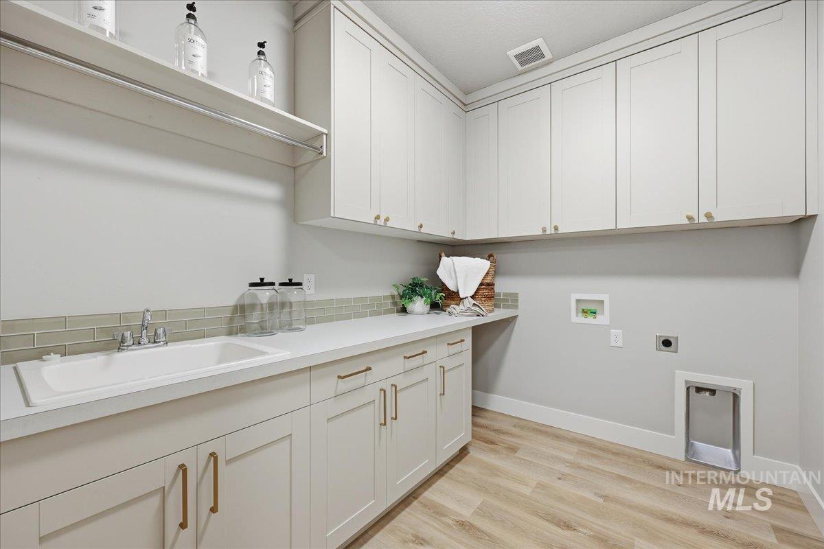 6862 E Chicken Hawk Loop, Nampa, Idaho 83686, 4 Bedrooms, 3.5 Bathrooms, Residential For Sale, Price $989,900, 98966657