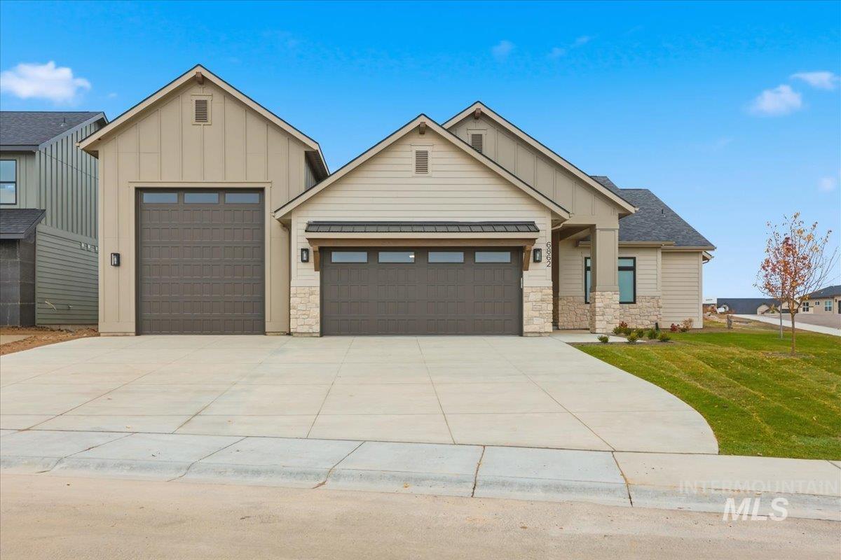 6862 E Chicken Hawk Loop, Nampa, Idaho 83686, 4 Bedrooms, 3.5 Bathrooms, Residential For Sale, Price $989,900, 98966657