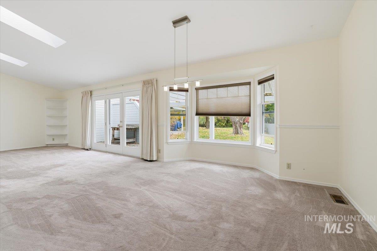 1823 Ray, Caldwell, Idaho 83605, 2 Bedrooms, 2 Bathrooms, Residential For Sale, Price $365,000, 98966660