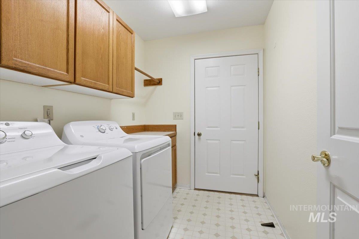 1823 Ray, Caldwell, Idaho 83605, 2 Bedrooms, 2 Bathrooms, Residential For Sale, Price $365,000, 98966660