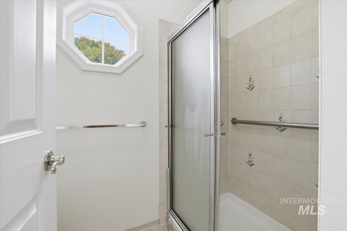 1823 Ray, Caldwell, Idaho 83605, 2 Bedrooms, 2 Bathrooms, Residential For Sale, Price $365,000, 98966660