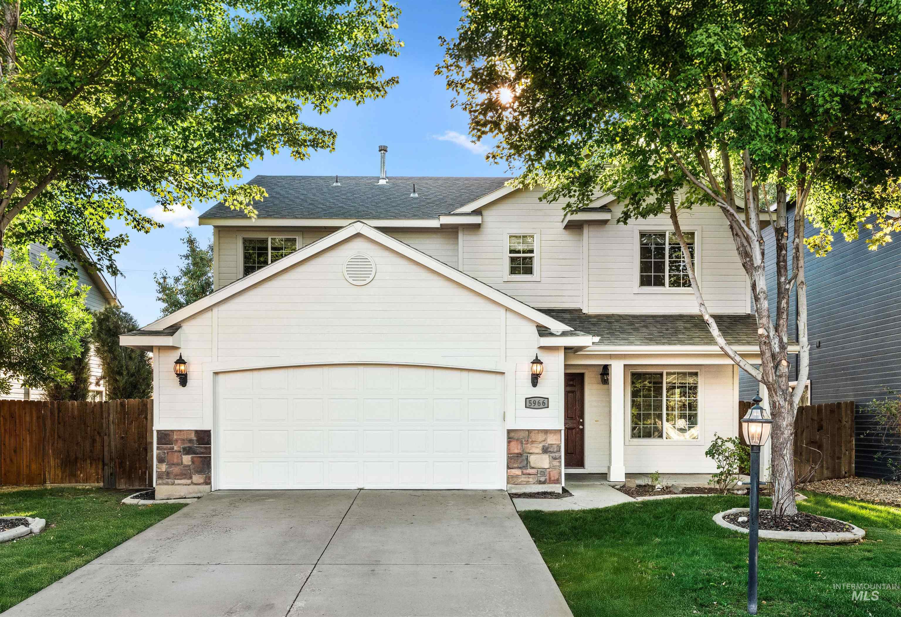 5966 N Silver Maple Ave, Meridian, Idaho 83646-6172, 4 Bedrooms, 2.5 Bathrooms, Residential For Sale, Price $489,900, 98966663