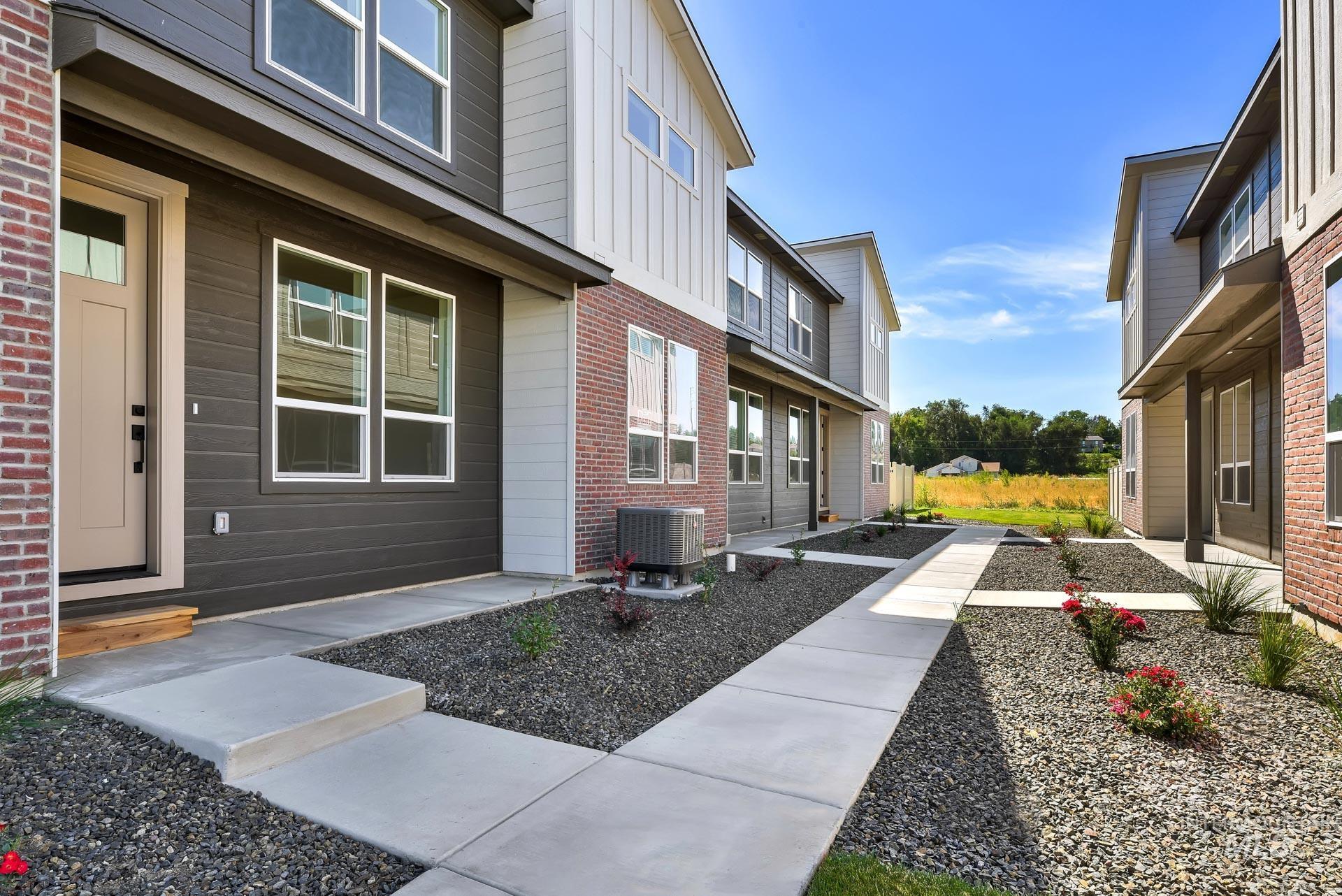 View of yard with a residential view