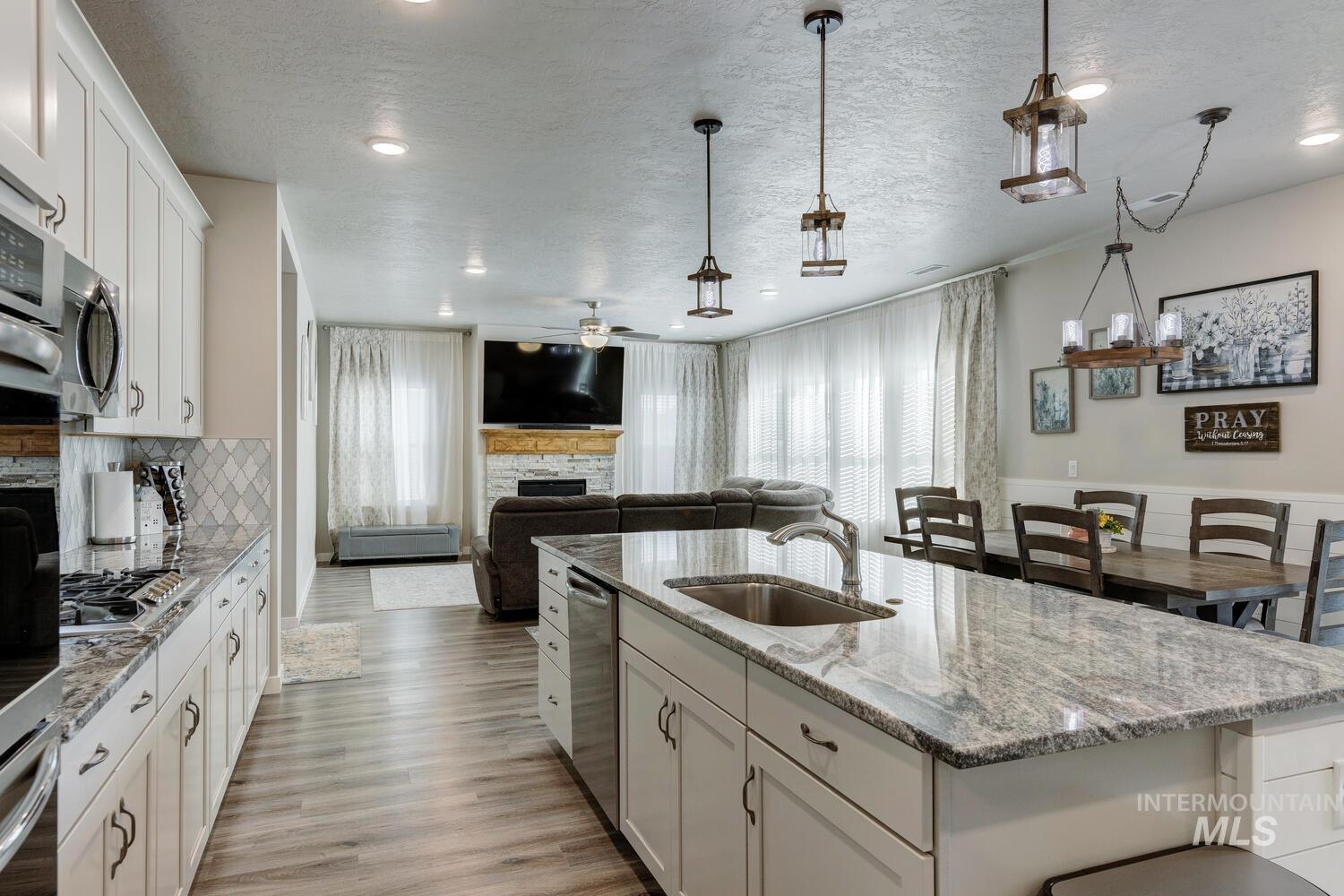 10385 Elgin Ridge St., Nampa, Idaho 83687, 5 Bedrooms, 4 Bathrooms, Residential For Sale, Price $599,900, 98966673