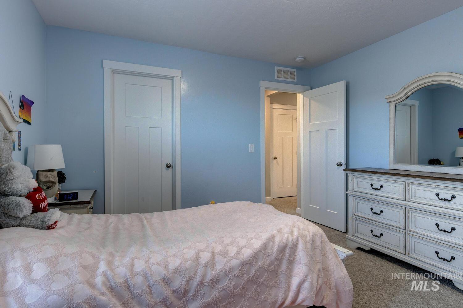 10385 Elgin Ridge St., Nampa, Idaho 83687, 5 Bedrooms, 4 Bathrooms, Residential For Sale, Price $599,900, 98966673