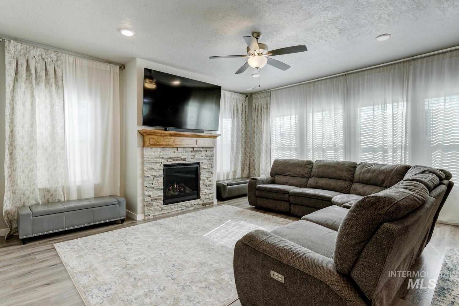 10385 Elgin Ridge St., Nampa, Idaho 83687, 5 Bedrooms, 4 Bathrooms, Residential For Sale, Price $599,900, 98966673