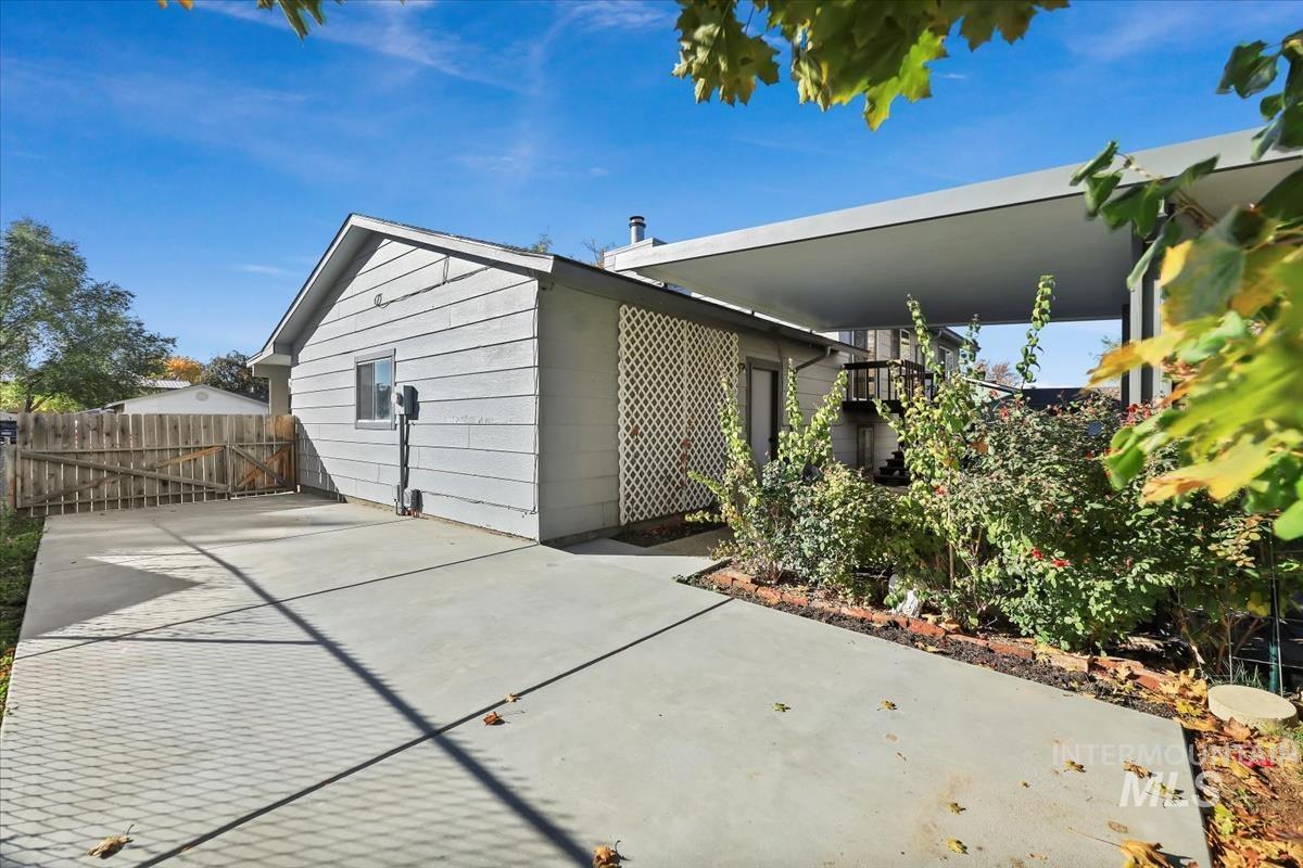 View of property exterior