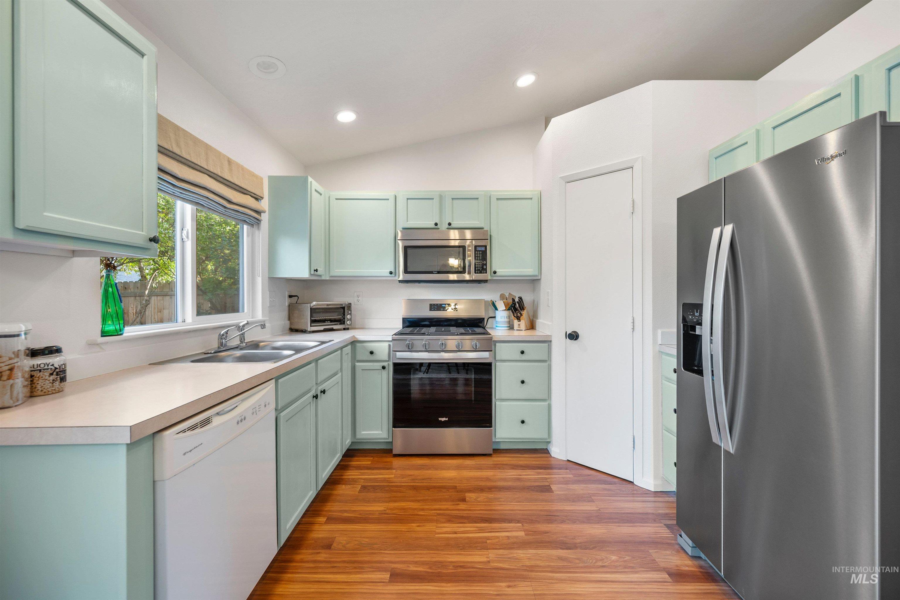 6248 N Prescott Avenue, Boise, Idaho 83714, 3 Bedrooms, 2 Bathrooms, Residential For Sale, Price $449,000, 98966679