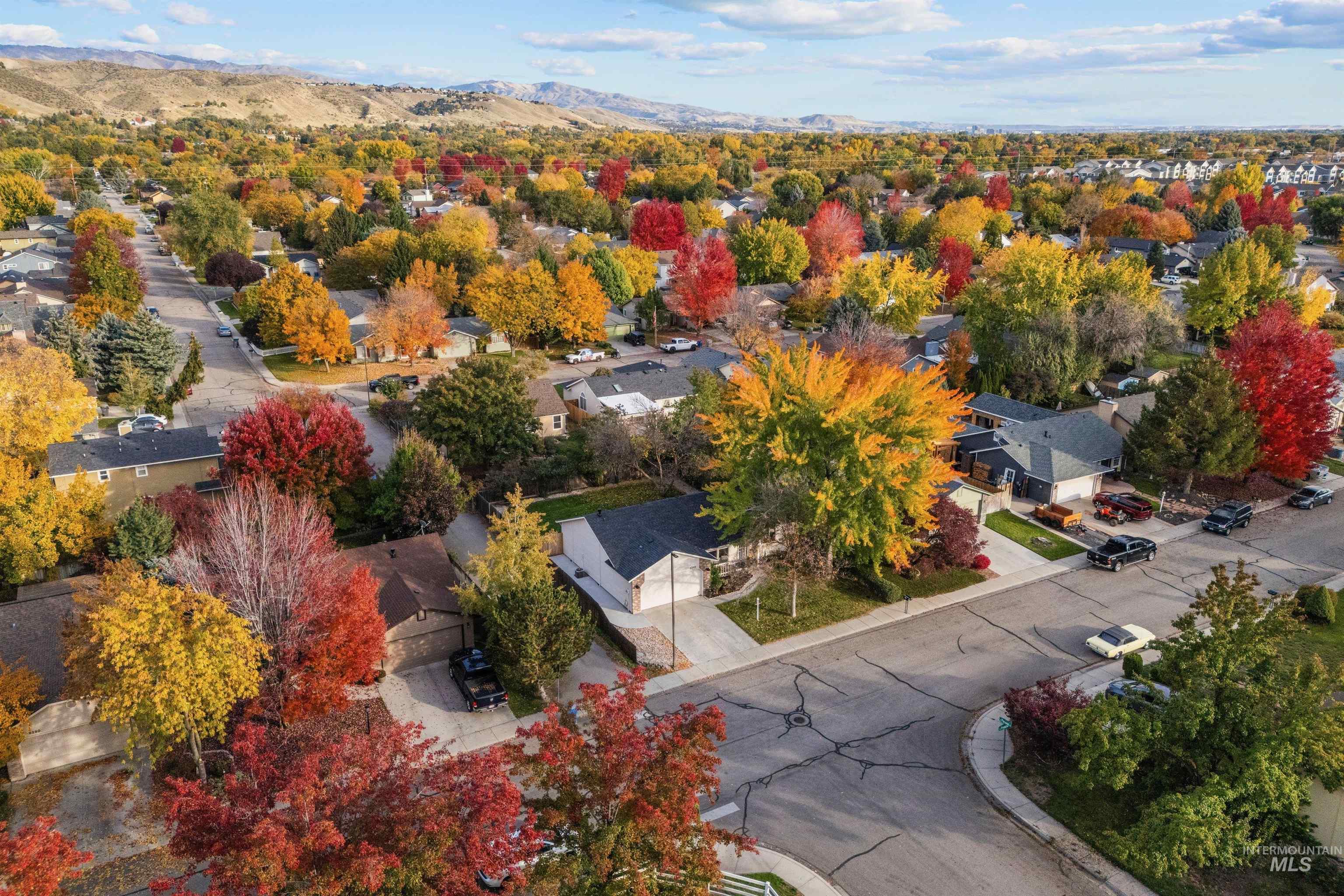 6248 N Prescott Avenue, Boise, Idaho 83714, 3 Bedrooms, 2 Bathrooms, Residential For Sale, Price $449,000, 98966679