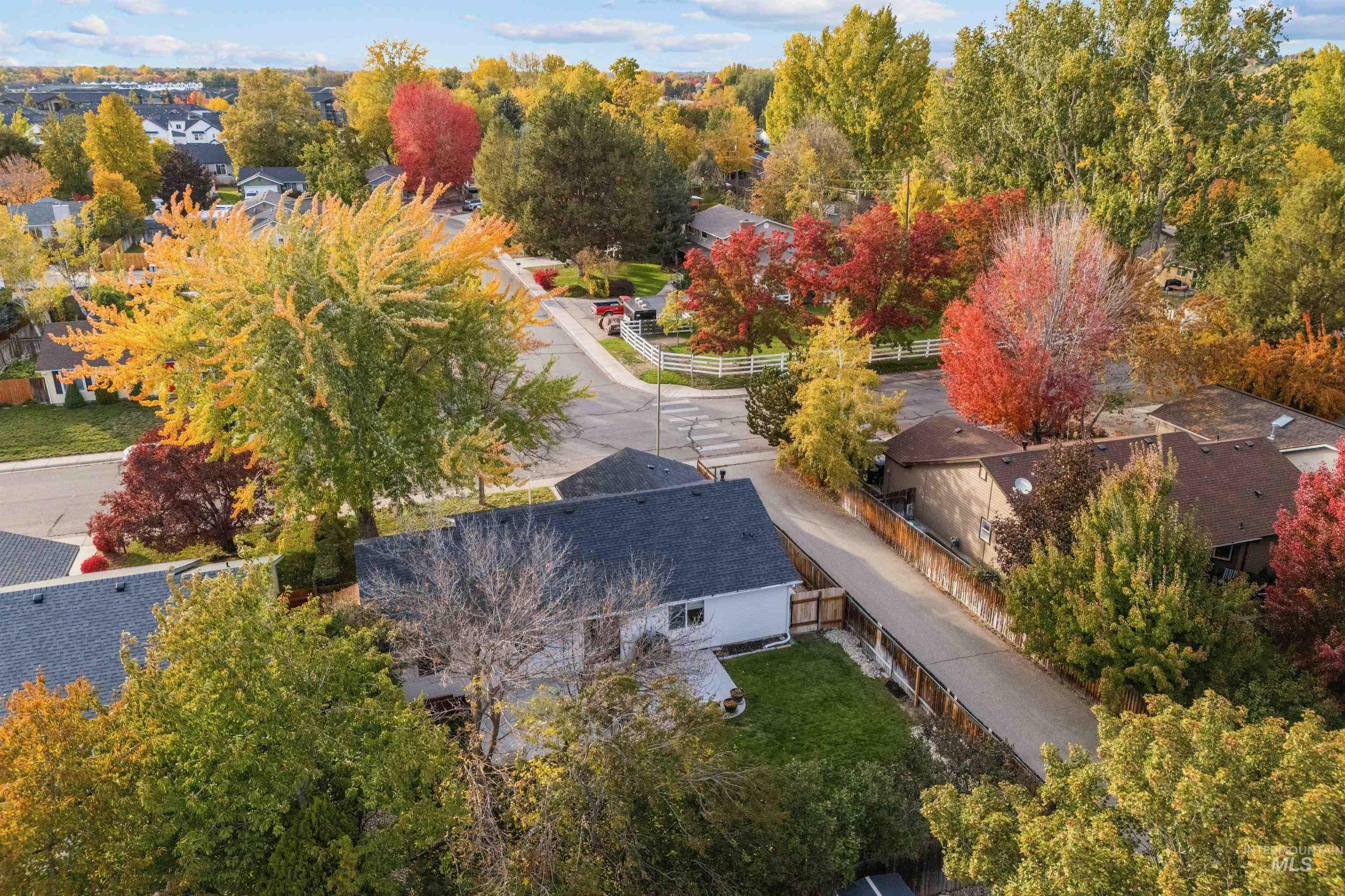 6248 N Prescott Avenue, Boise, Idaho 83714, 3 Bedrooms, 2 Bathrooms, Residential For Sale, Price $449,000, 98966679