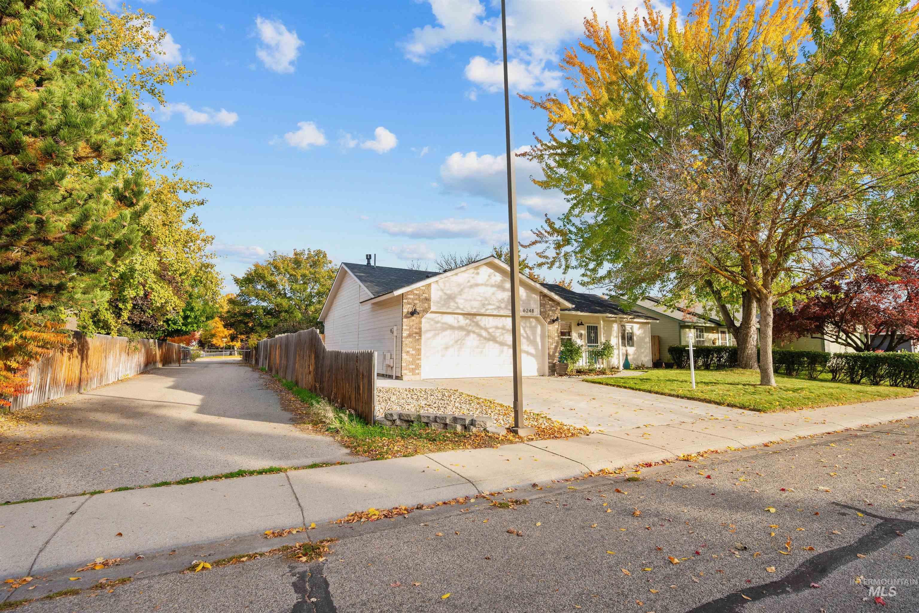 6248 N Prescott Avenue, Boise, Idaho 83714, 3 Bedrooms, 2 Bathrooms, Residential For Sale, Price $449,000, 98966679