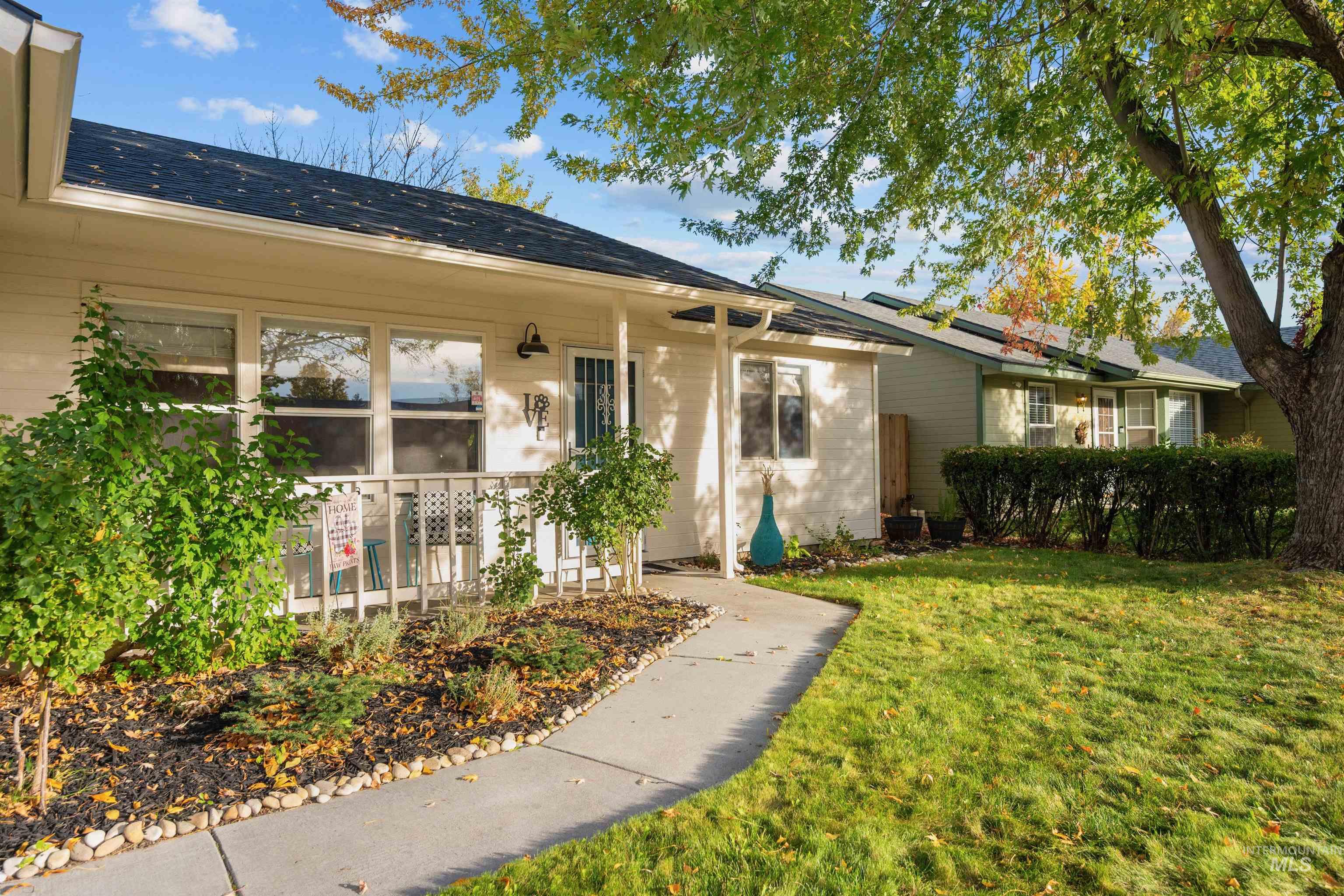 6248 N Prescott Avenue, Boise, Idaho 83714, 3 Bedrooms, 2 Bathrooms, Residential For Sale, Price $449,000, 98966679
