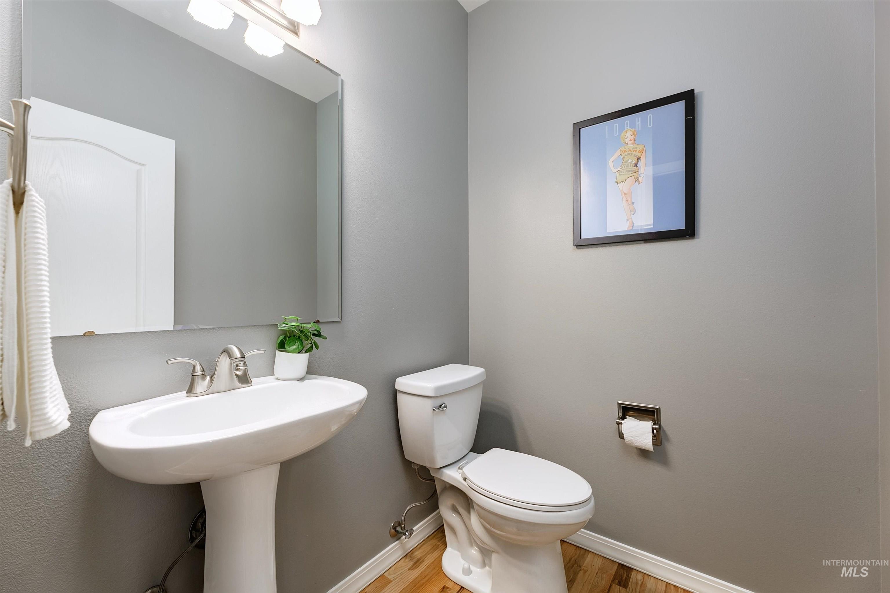 5180 N Riverfront Drive, Garden City, Idaho 83714, 4 Bedrooms, 2.5 Bathrooms, Residential For Sale, Price $675,000, 98966682