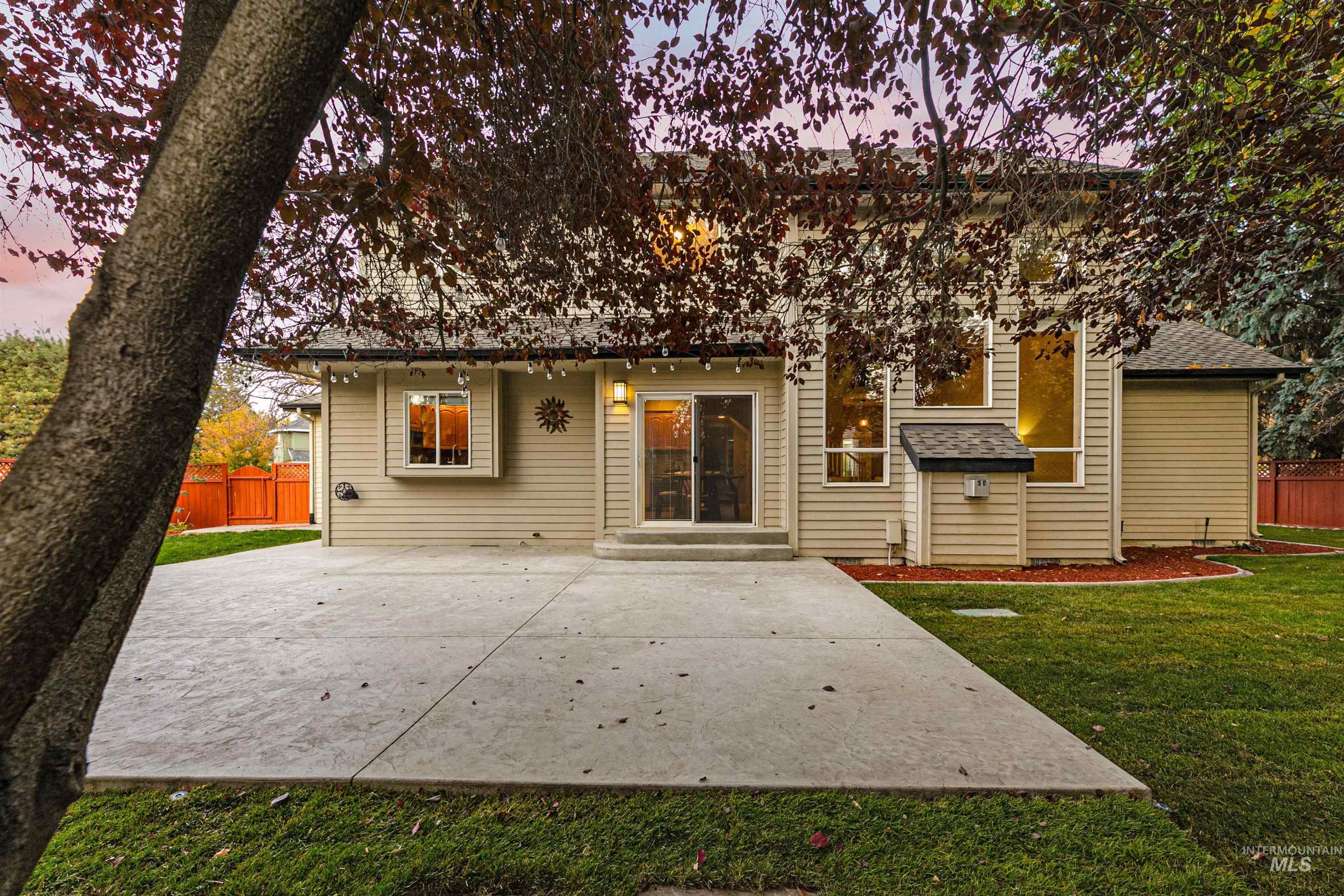 5180 N Riverfront Drive, Garden City, Idaho 83714, 4 Bedrooms, 2.5 Bathrooms, Residential For Sale, Price $675,000, 98966682