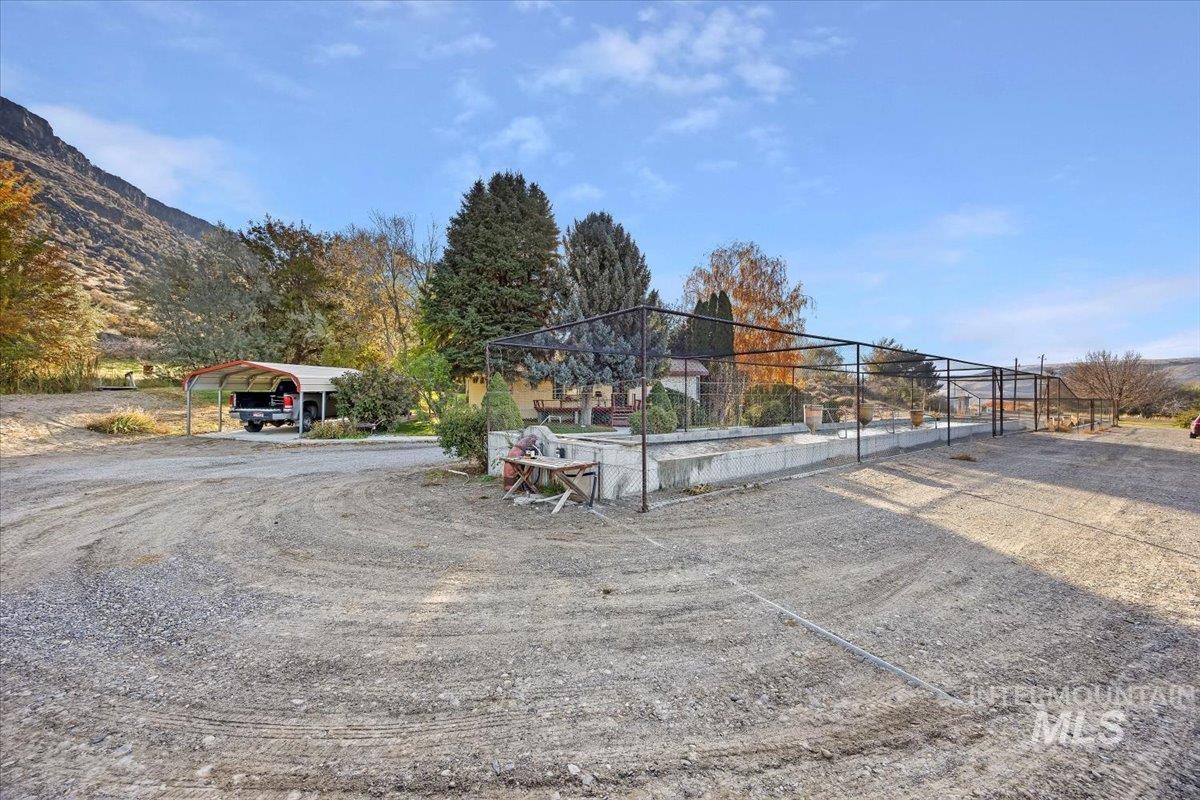 View of dirt / gravel road