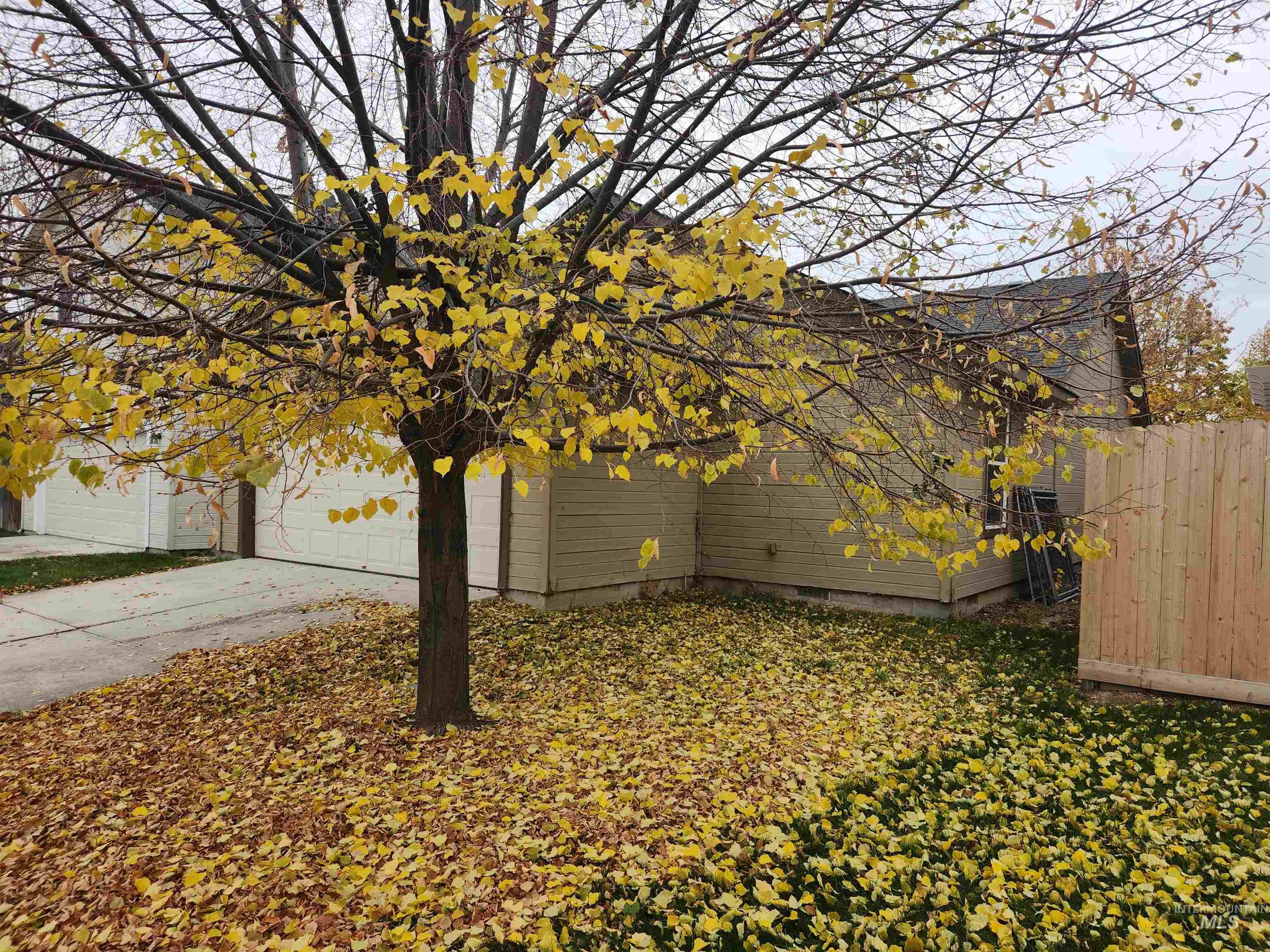 9962 W Rustica, Boise, Idaho 83709, 3 Bedrooms, 2 Bathrooms, Residential For Sale, Price $384,900, 98966691