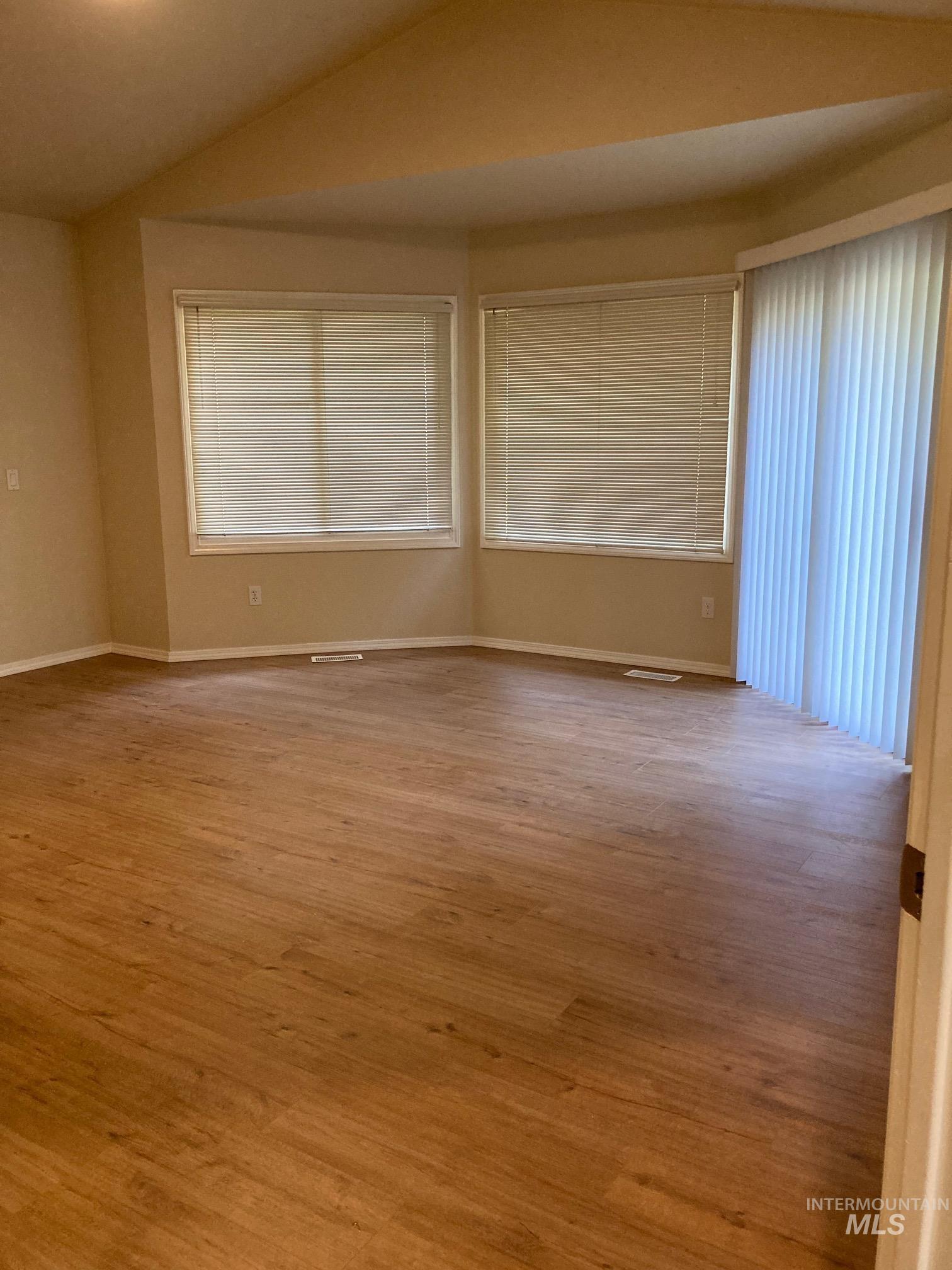 1050 E Dominica Drive, Meridian, Idaho 83642, 3 Bedrooms, 2.5 Bathrooms, Residential For Sale, Price $569,000, 98966692