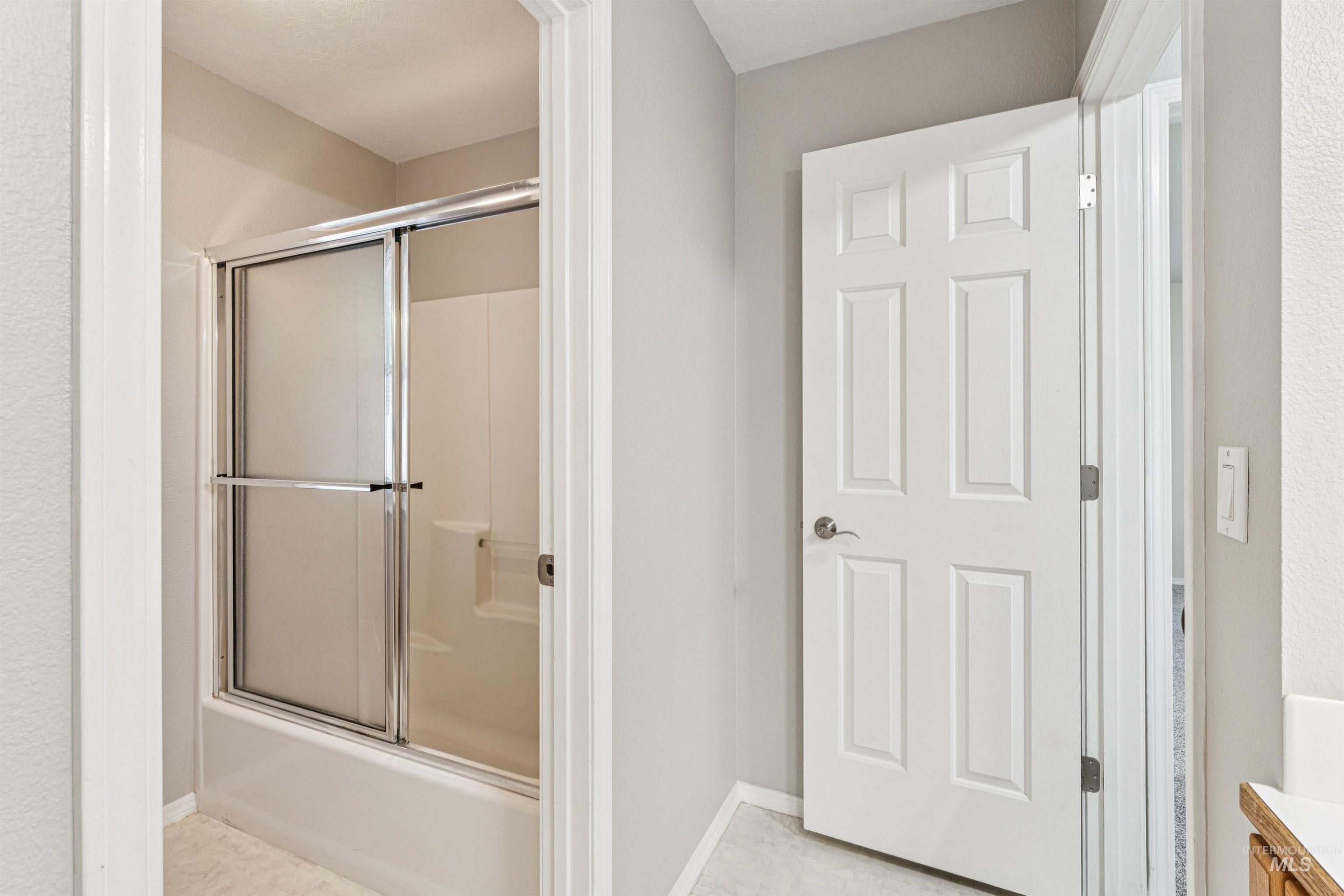 1050 E Dominica Drive, Meridian, Idaho 83642, 3 Bedrooms, 2.5 Bathrooms, Residential For Sale, Price $569,000, 98966692