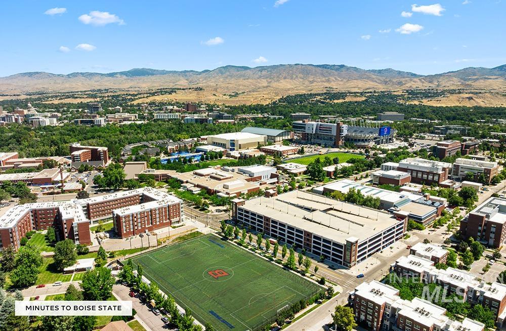 670 S Berwick Dr, Boise, Idaho 83706, 3 Bedrooms, 3 Bathrooms, Residential For Sale, Price $685,000, 98966703